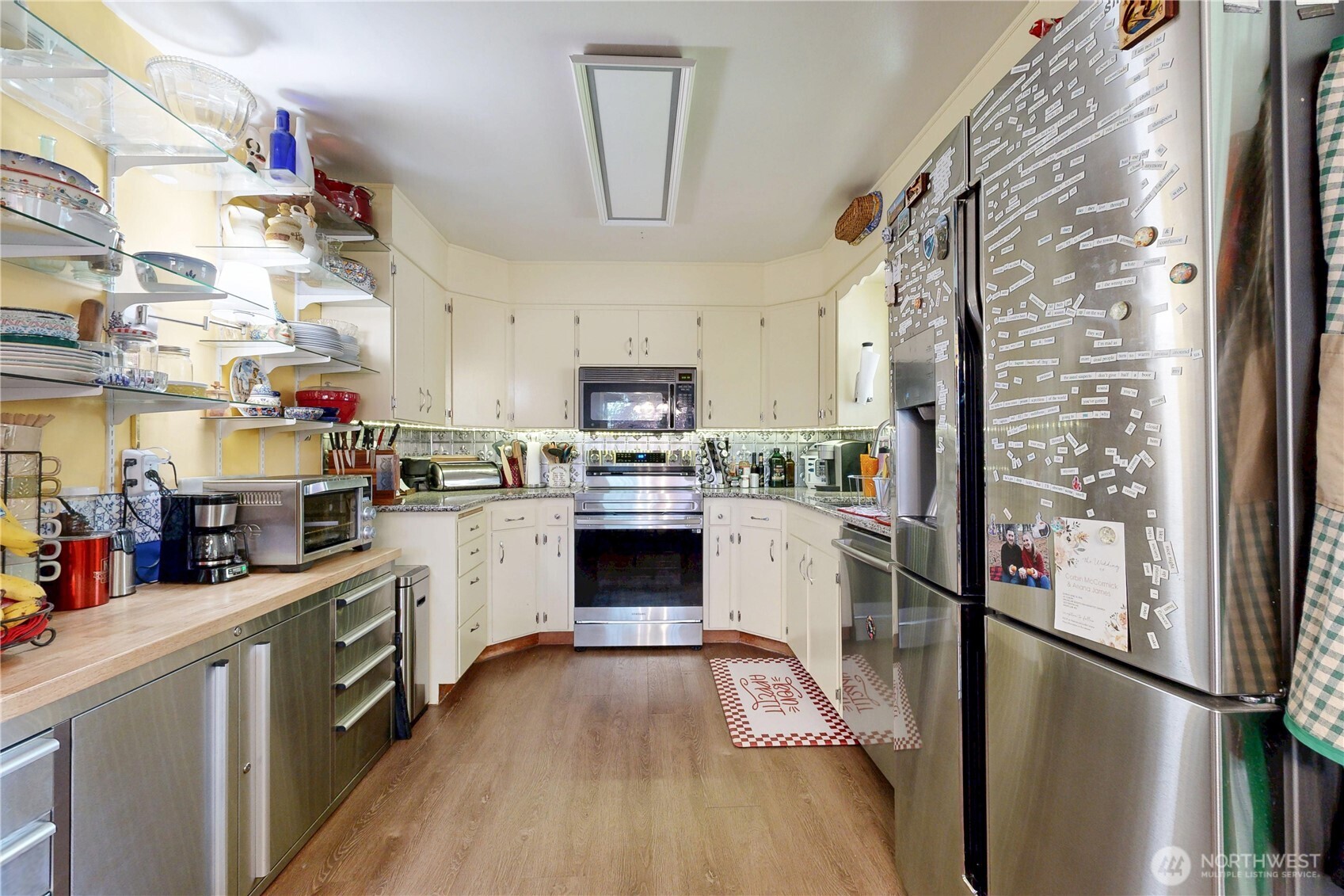 821 E Chestnut Street Property Photo 6