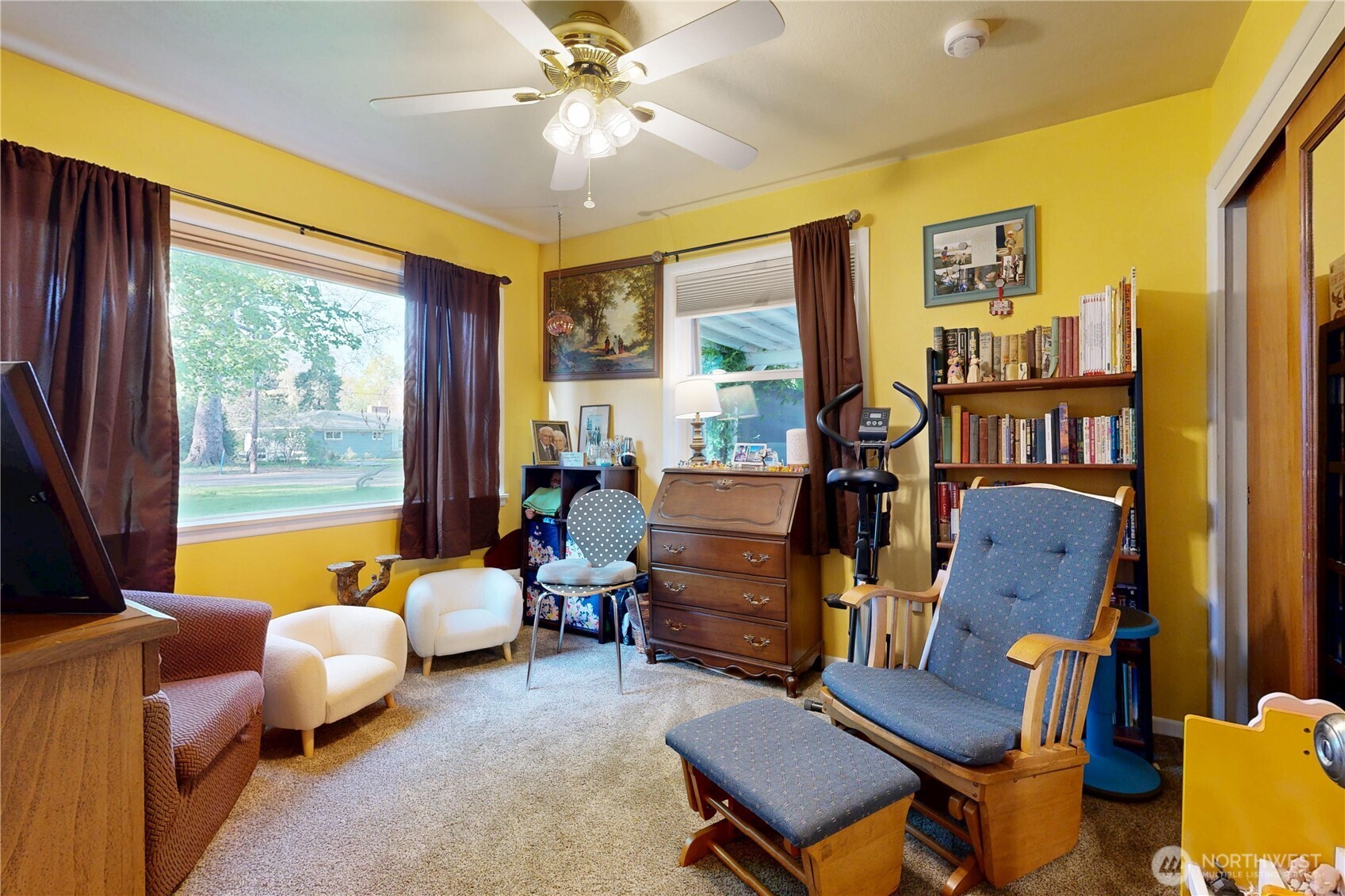 821 E Chestnut Street Property Photo 10