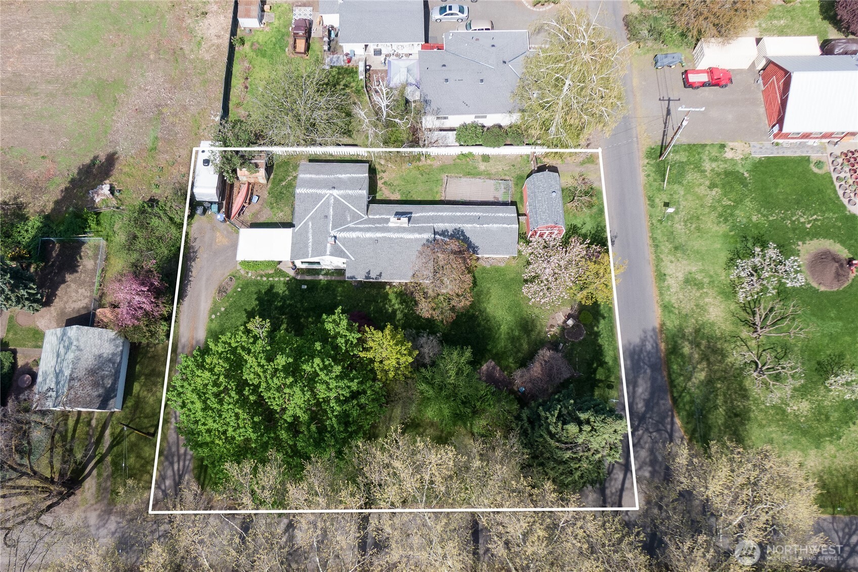 821 E Chestnut Street Property Photo 39