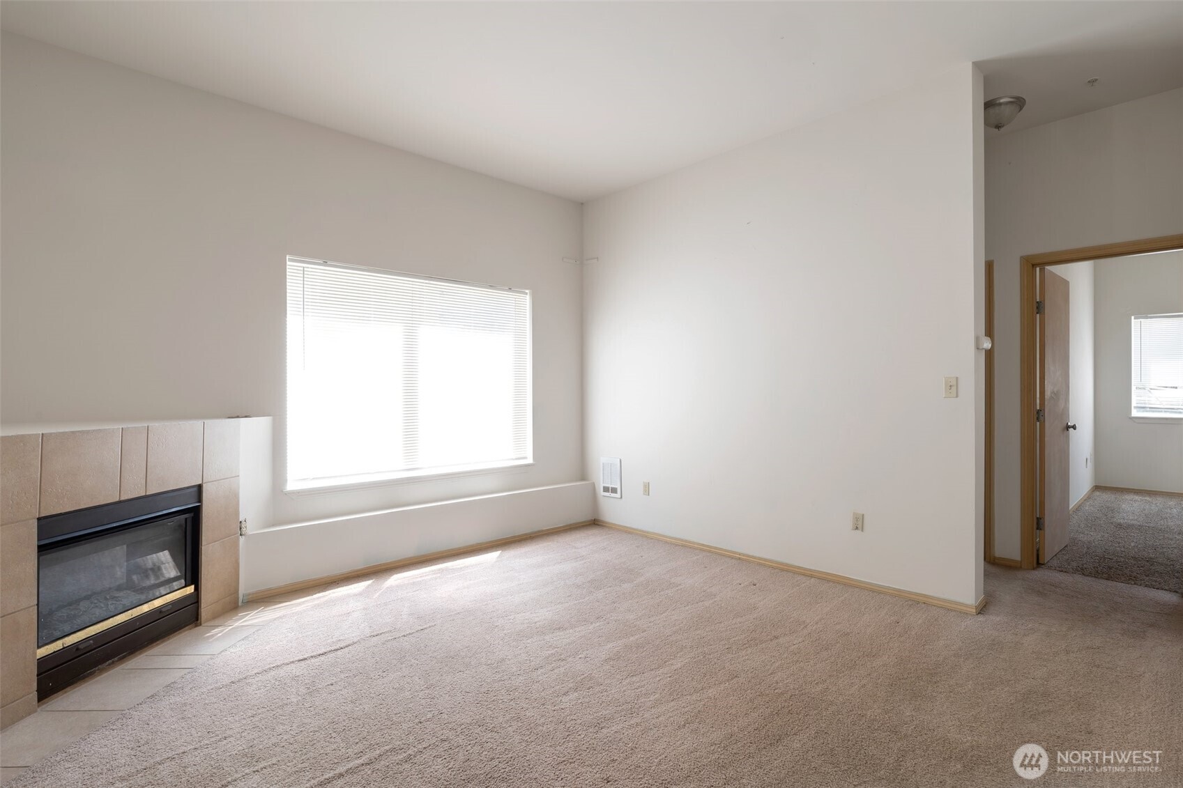 11424 1st Avenue 103 Property Photo 8