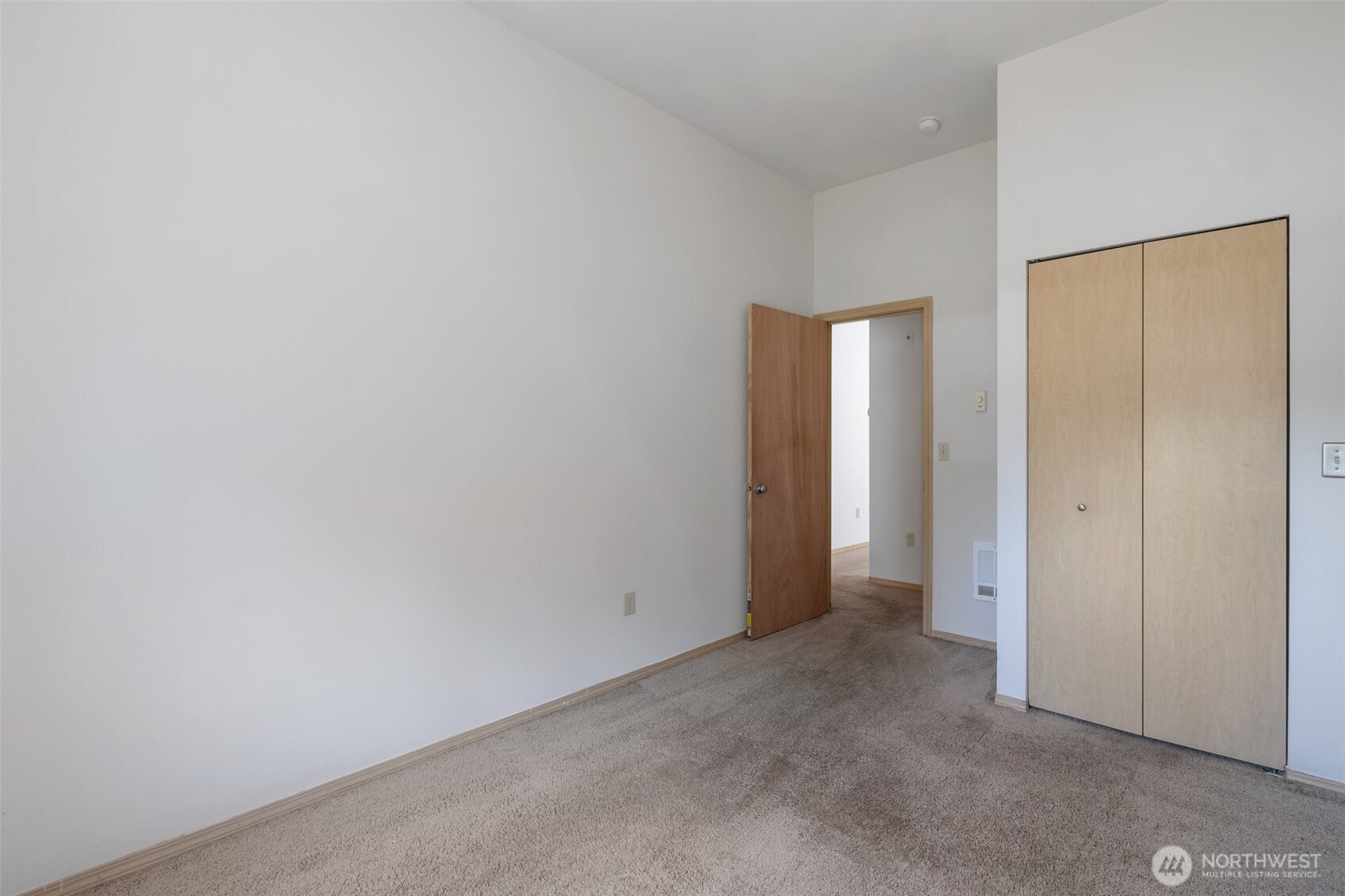 11424 1st Avenue 103 Property Photo 10