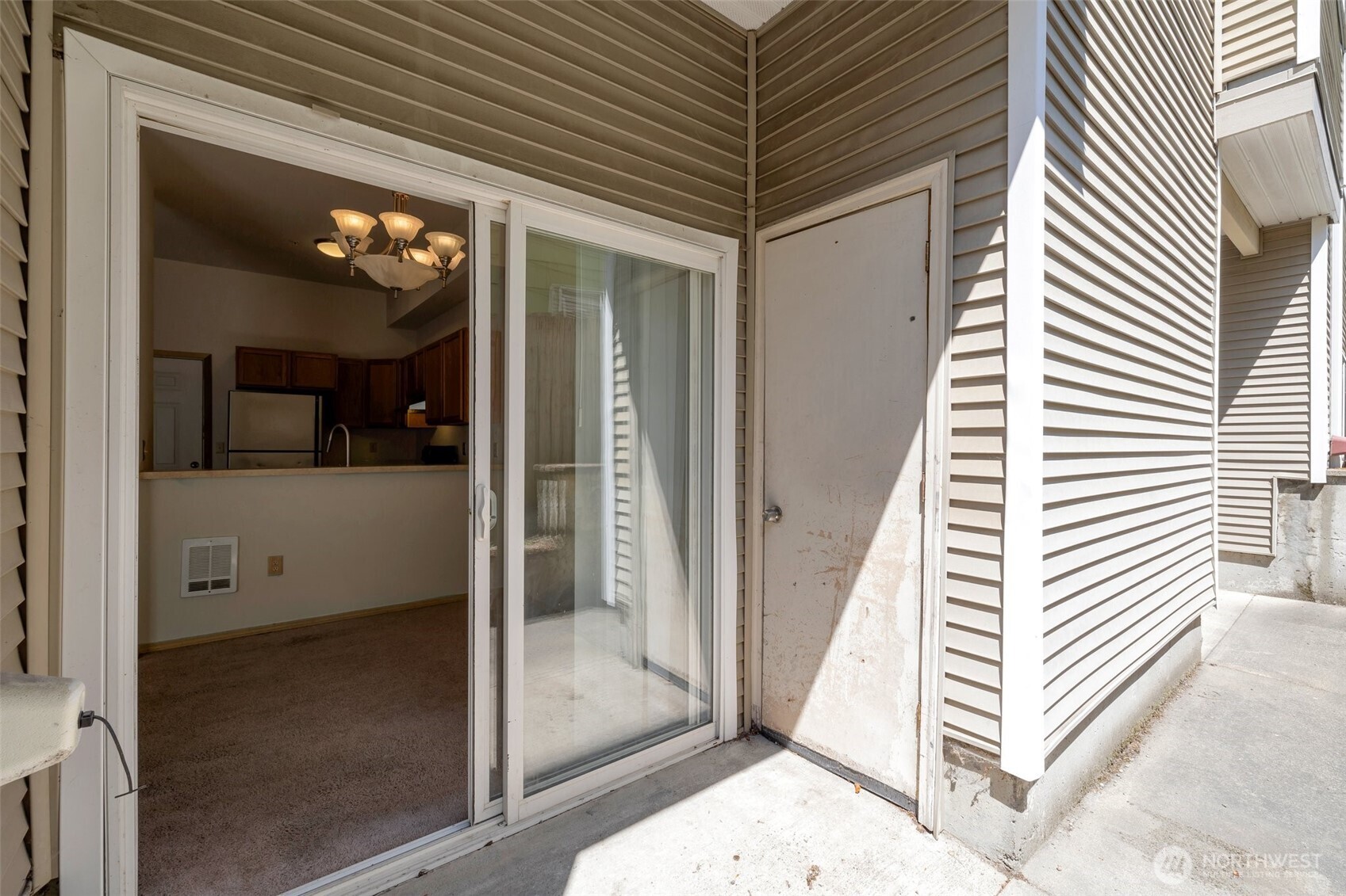 11424 1st Avenue 103 Property Photo 15