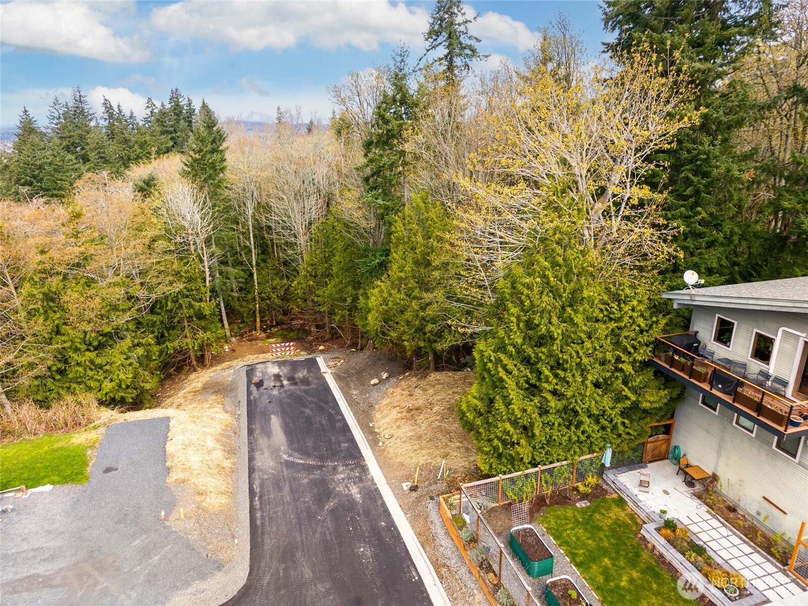 813 41st Property Photo 11