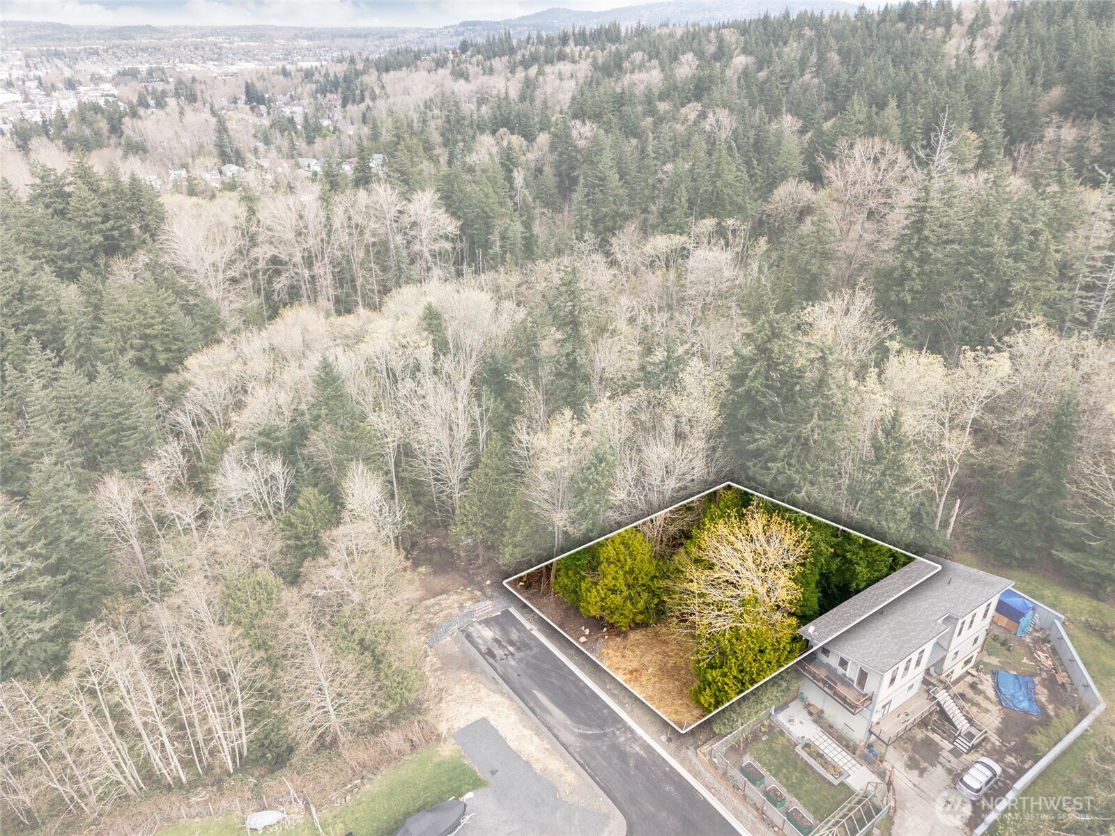813 41st Property Photo 16