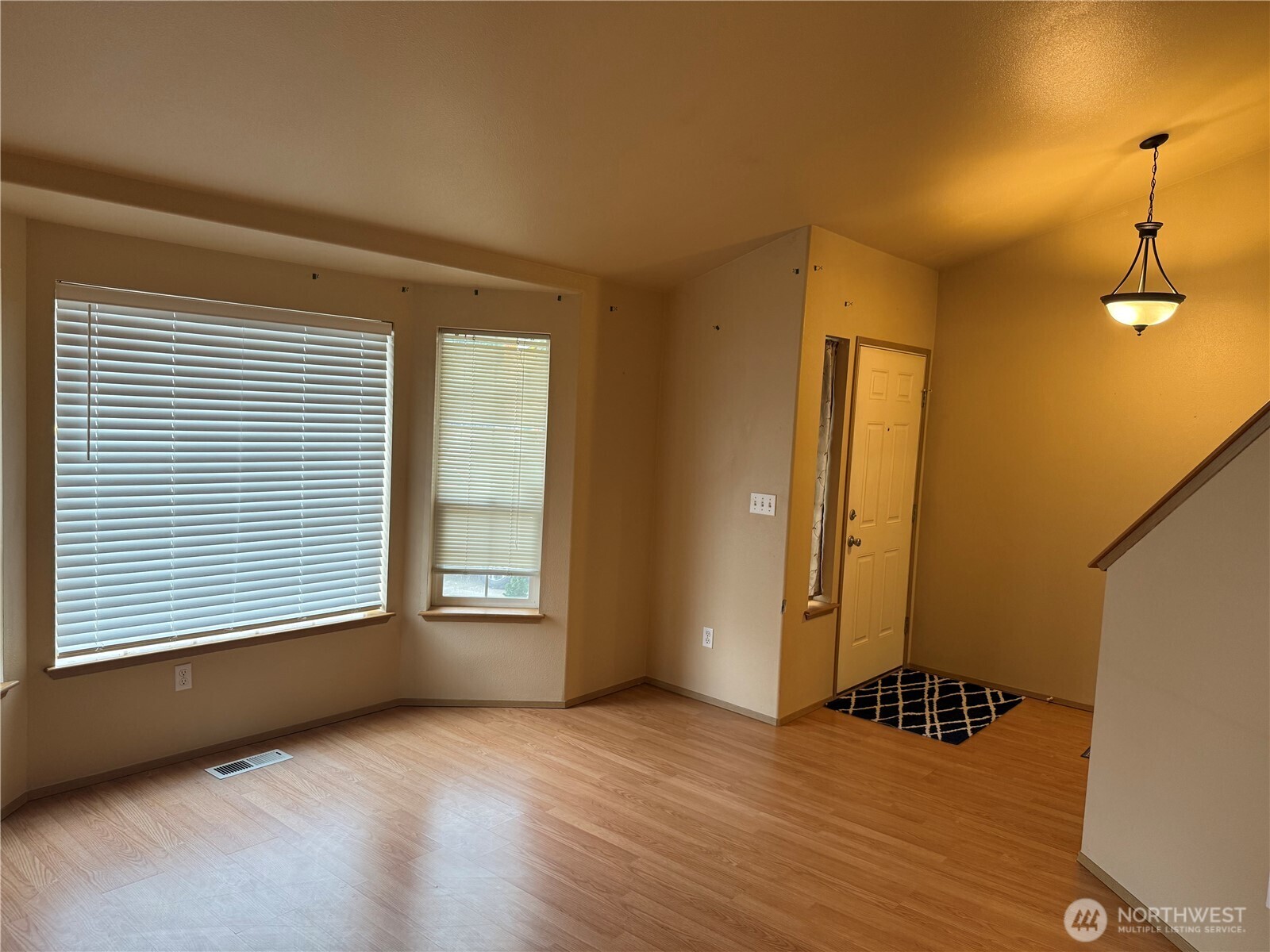 8312 185th Street Ct Property Photo 5