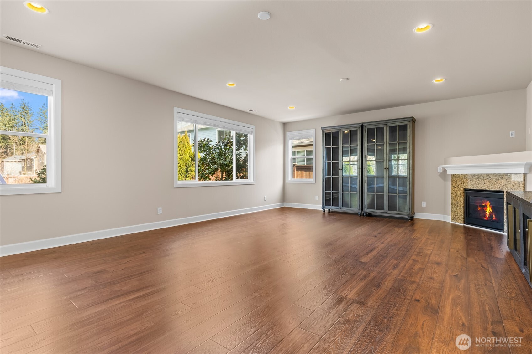 4417 Sentinel Court Property Photo 8