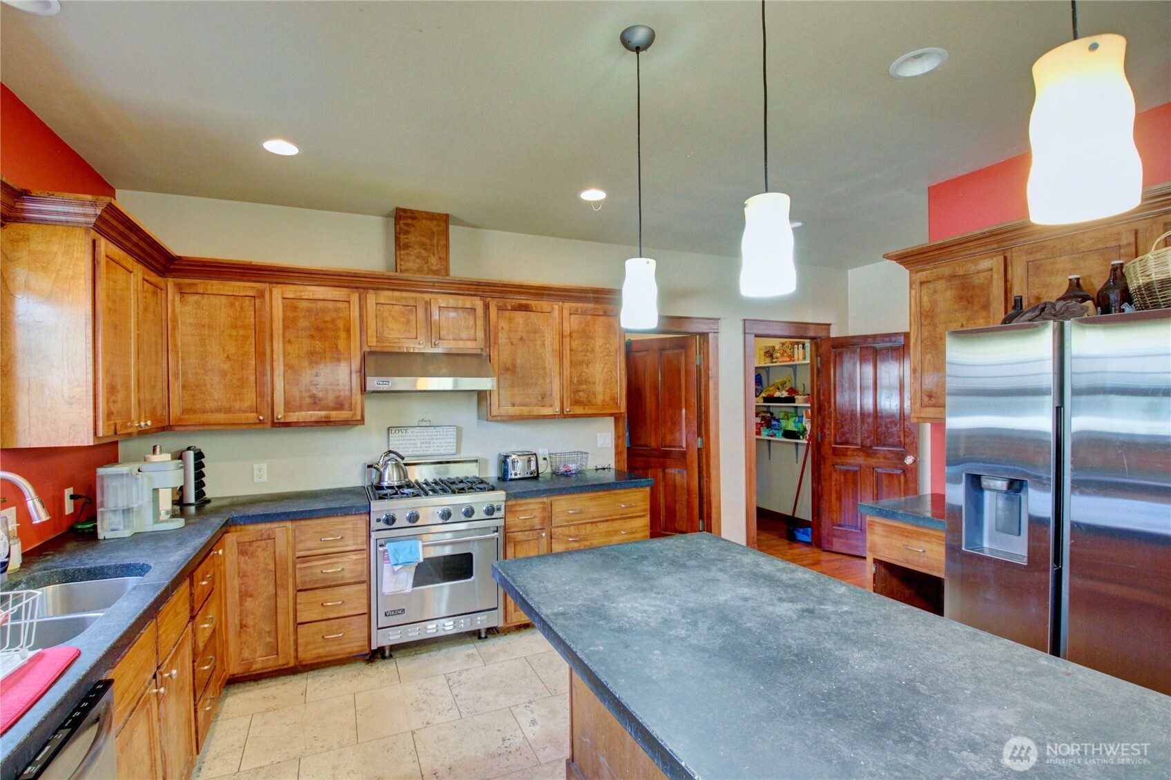 4435 Castlerock Drive Property Photo 14