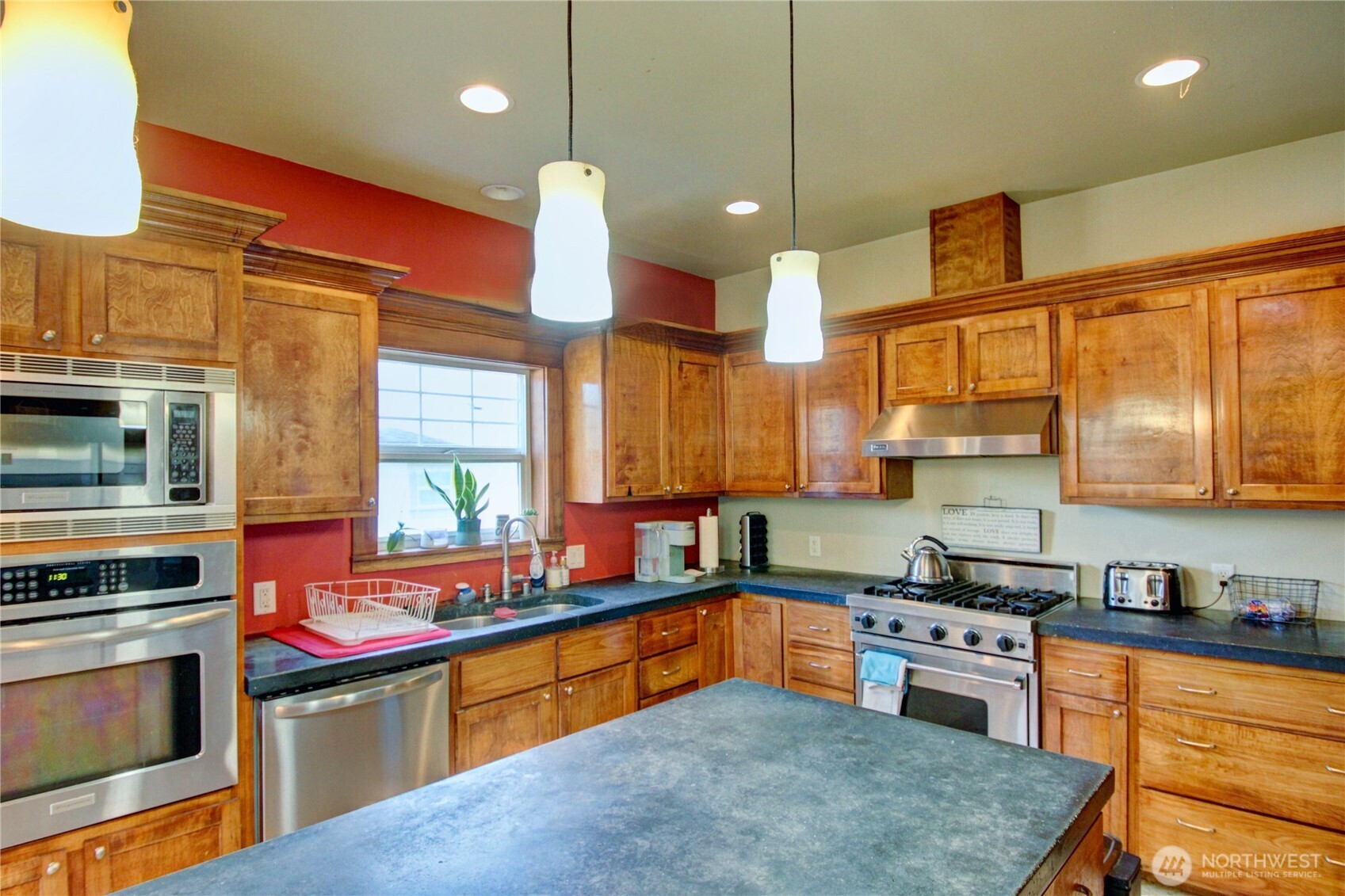 4435 Castlerock Drive Property Photo 15