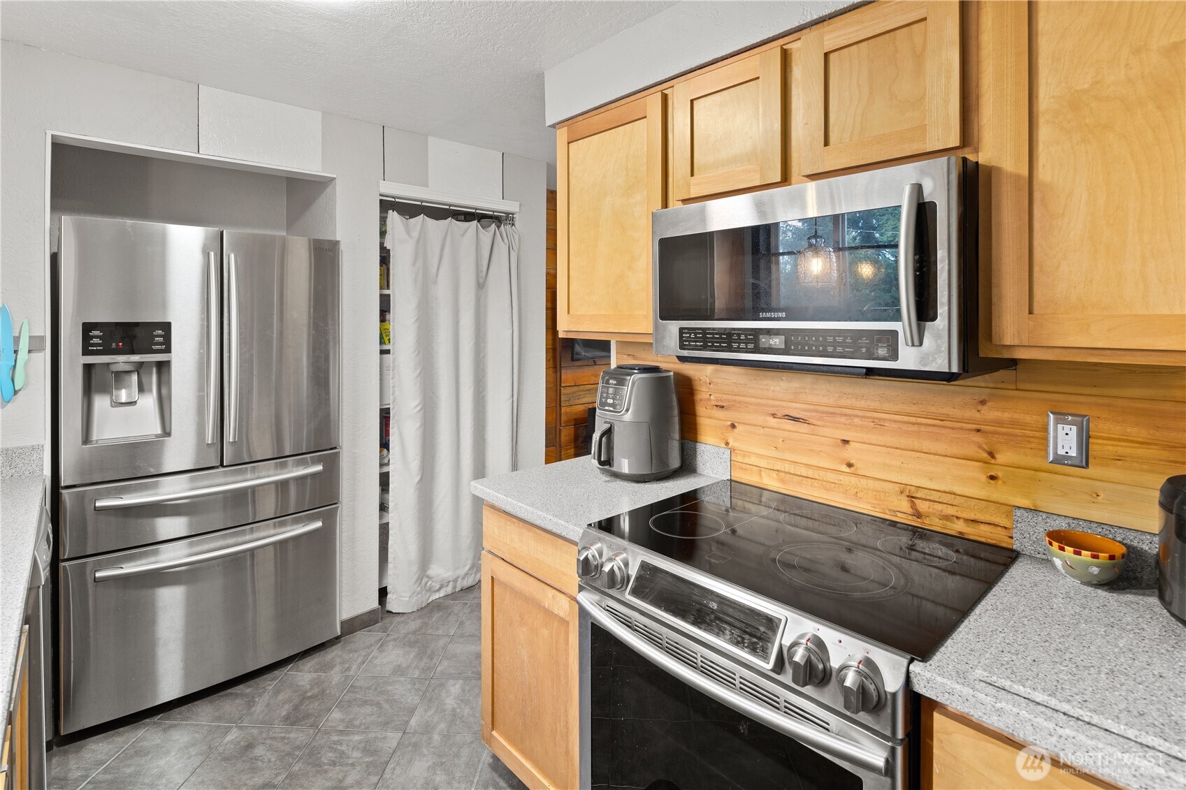 700 Ford Avenue 17 Property Photo 17