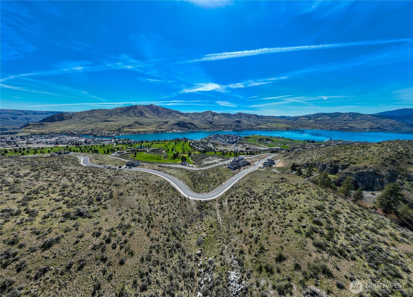 905 & 909 Long Drive Property Photo 19