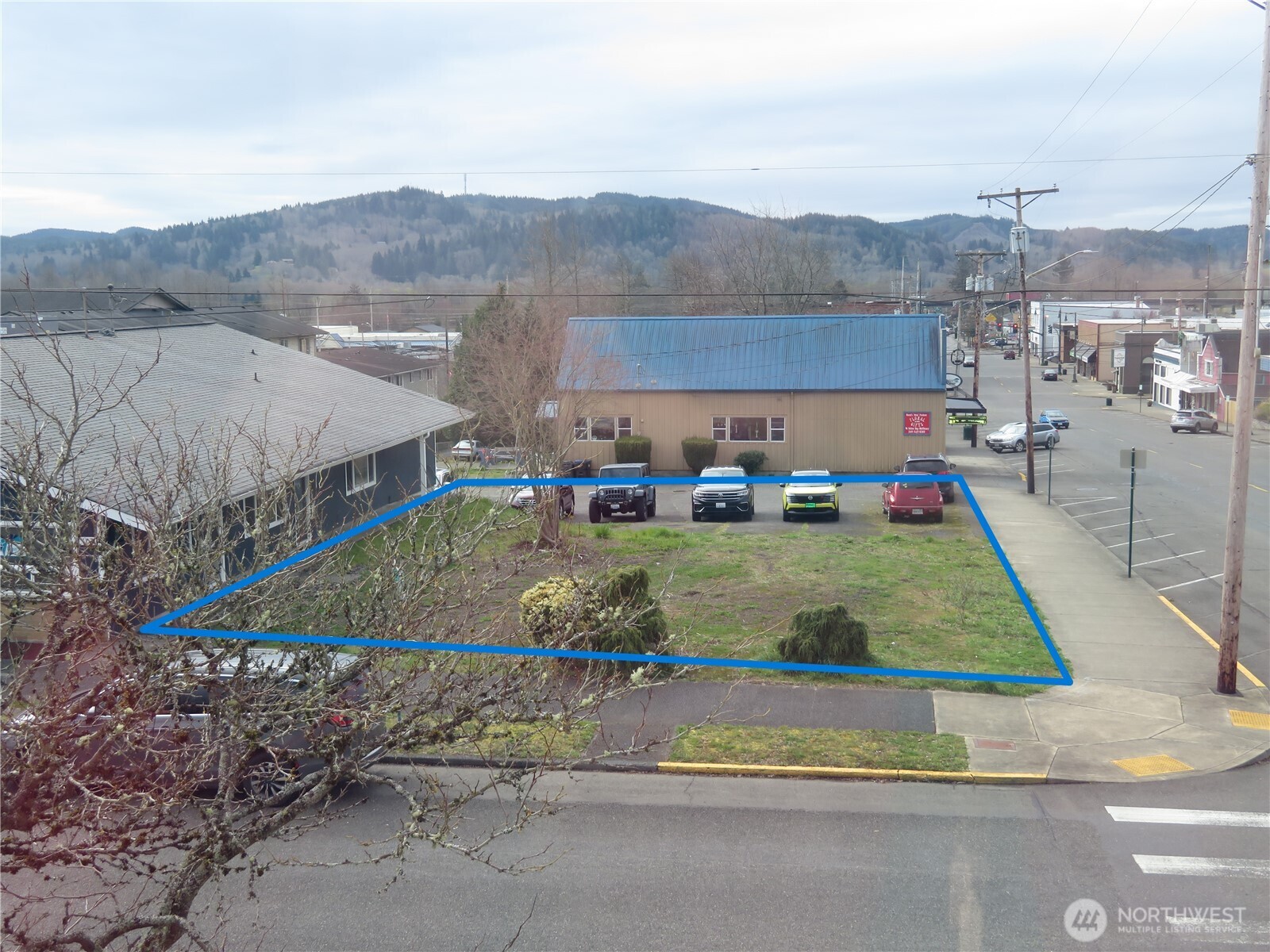 101 E Broadway Avenue Property Photo 1