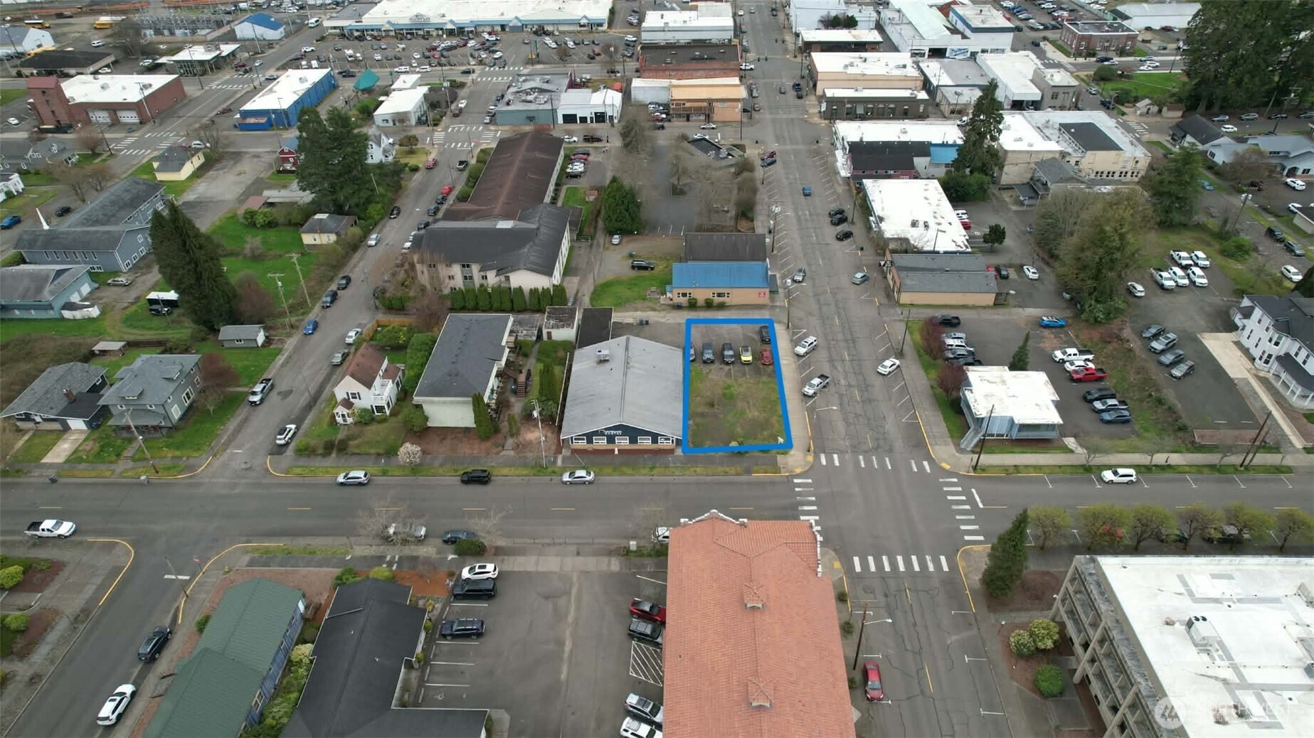 101 E Broadway Avenue Property Photo 2