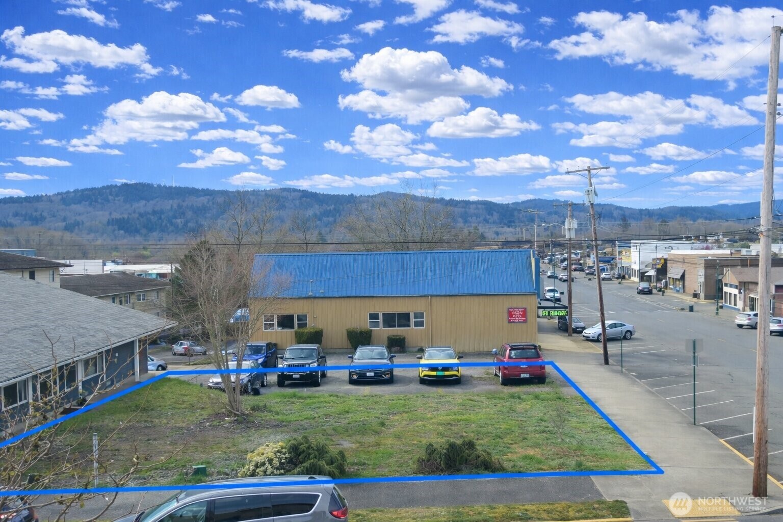 101 E Broadway Avenue Property Photo 4