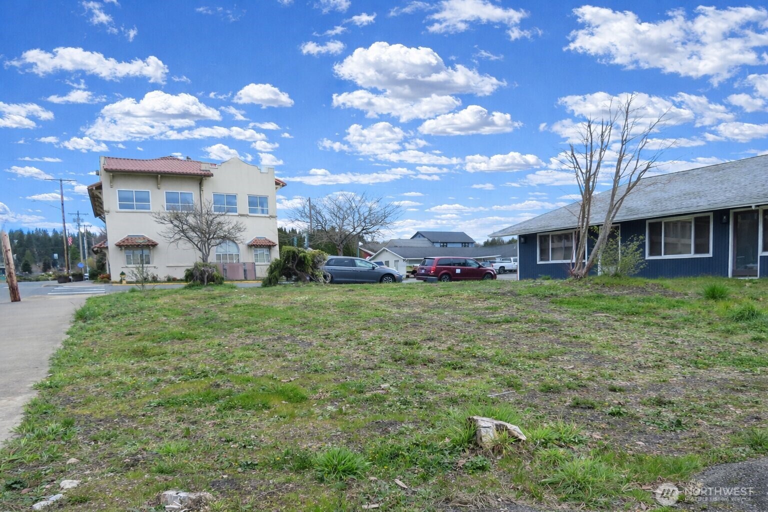 101 E Broadway Avenue Property Photo 6