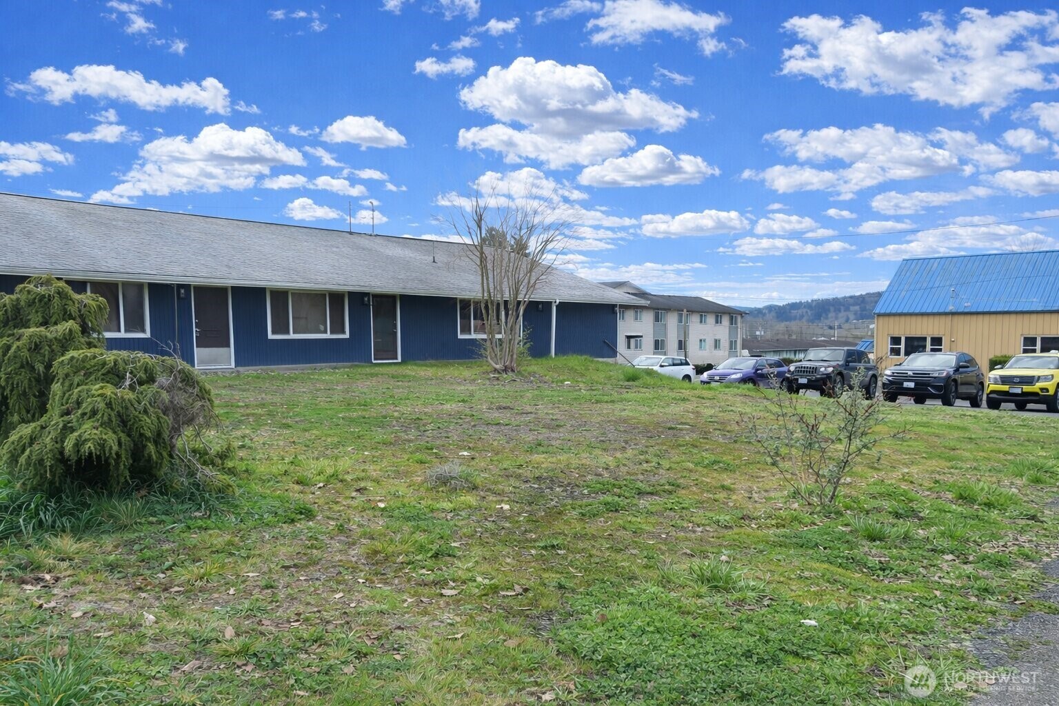 101 E Broadway Avenue Property Photo 7