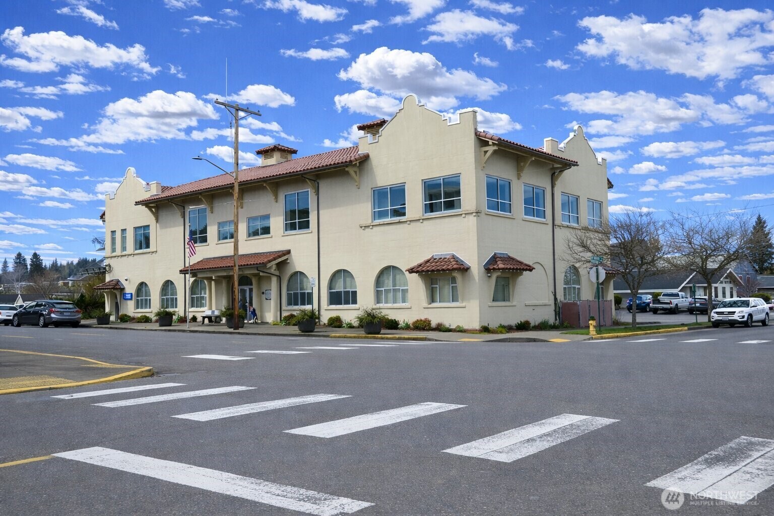 101 E Broadway Avenue Property Photo 10