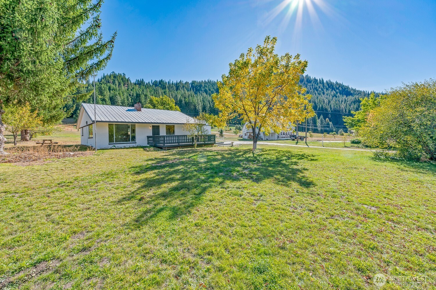 18451 Camp 12 Rd Property Photo 1