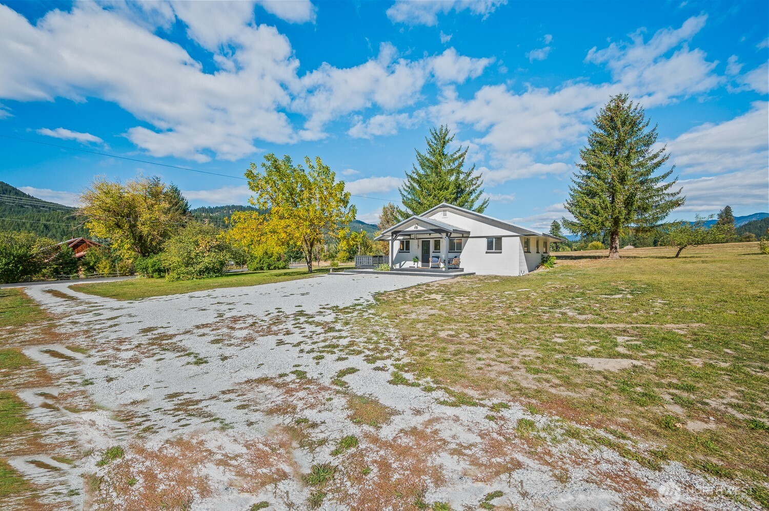 18451 Camp 12 Rd Property Photo 5