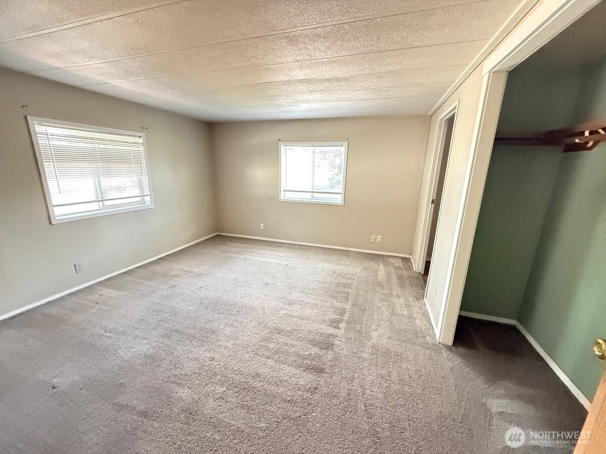 10203 217th Avenue Ct Property Photo 12