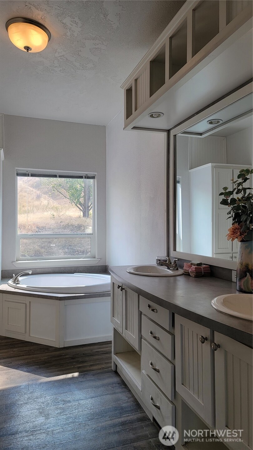 18 A Osprey Drive Property Photo 5