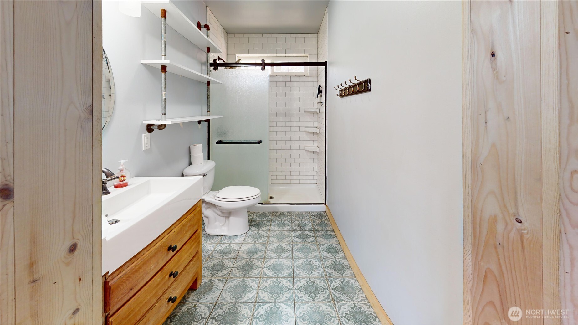 1803 Juniper Property Photo 7