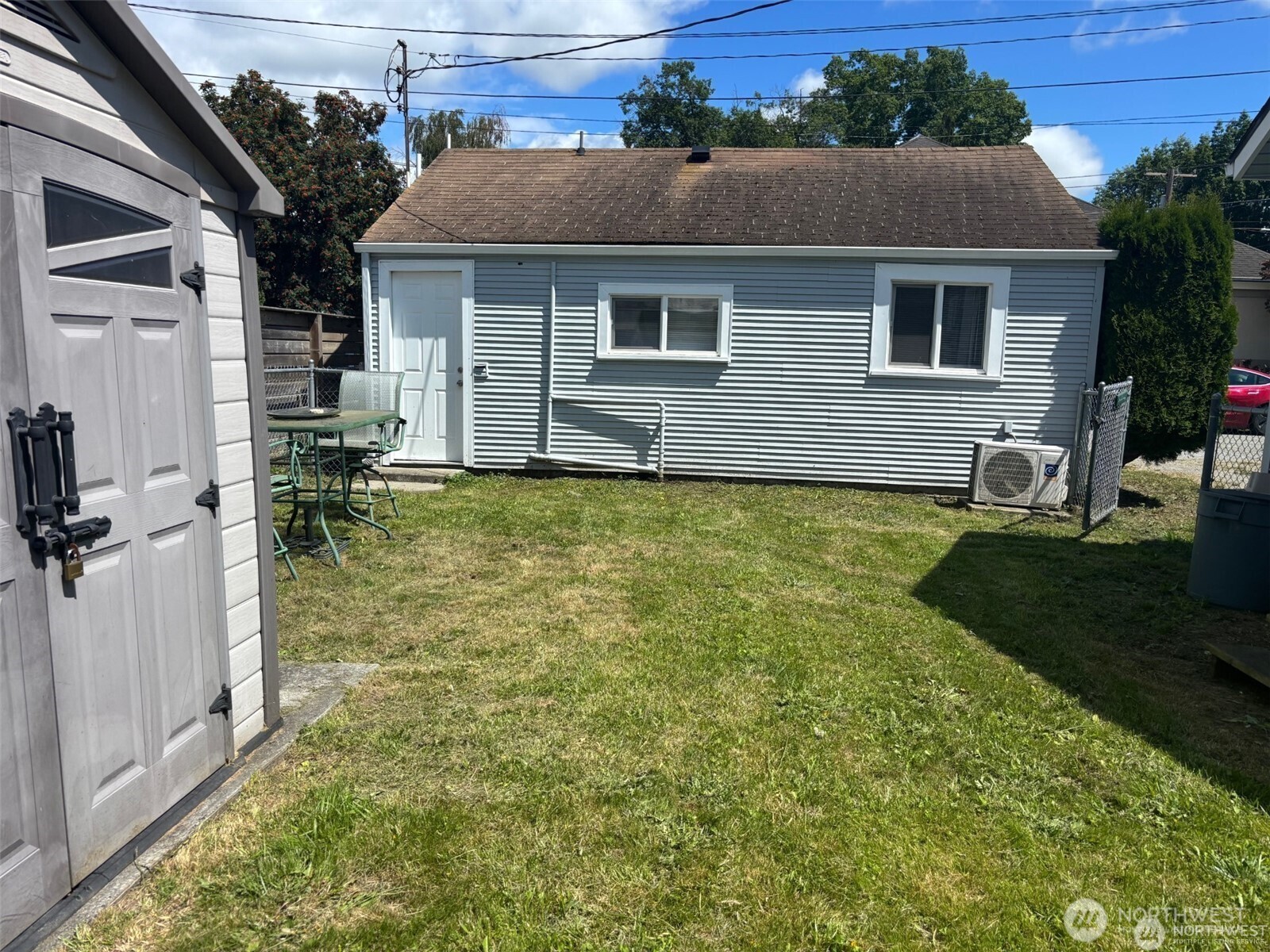 811 & 813 E Fairhaven Avenue Property Photo 7