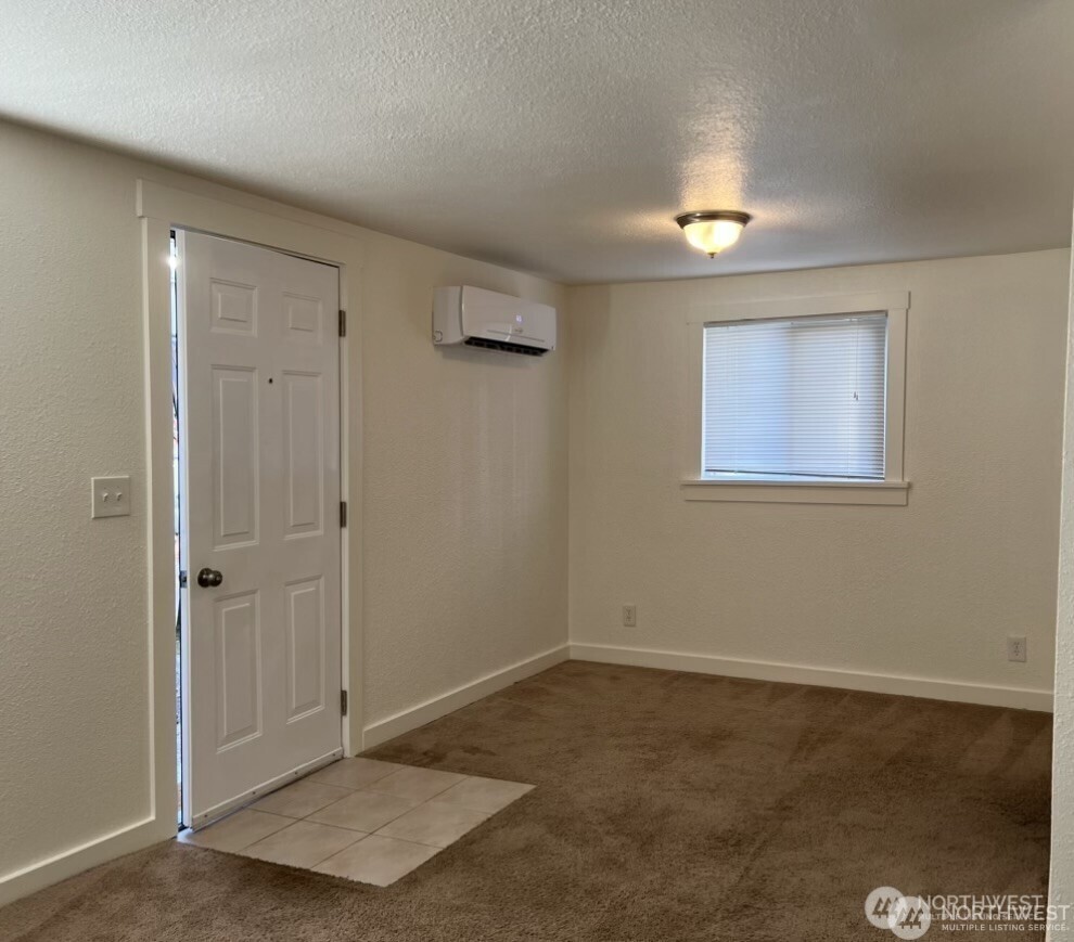 811 & 813 E Fairhaven Avenue Property Photo 9
