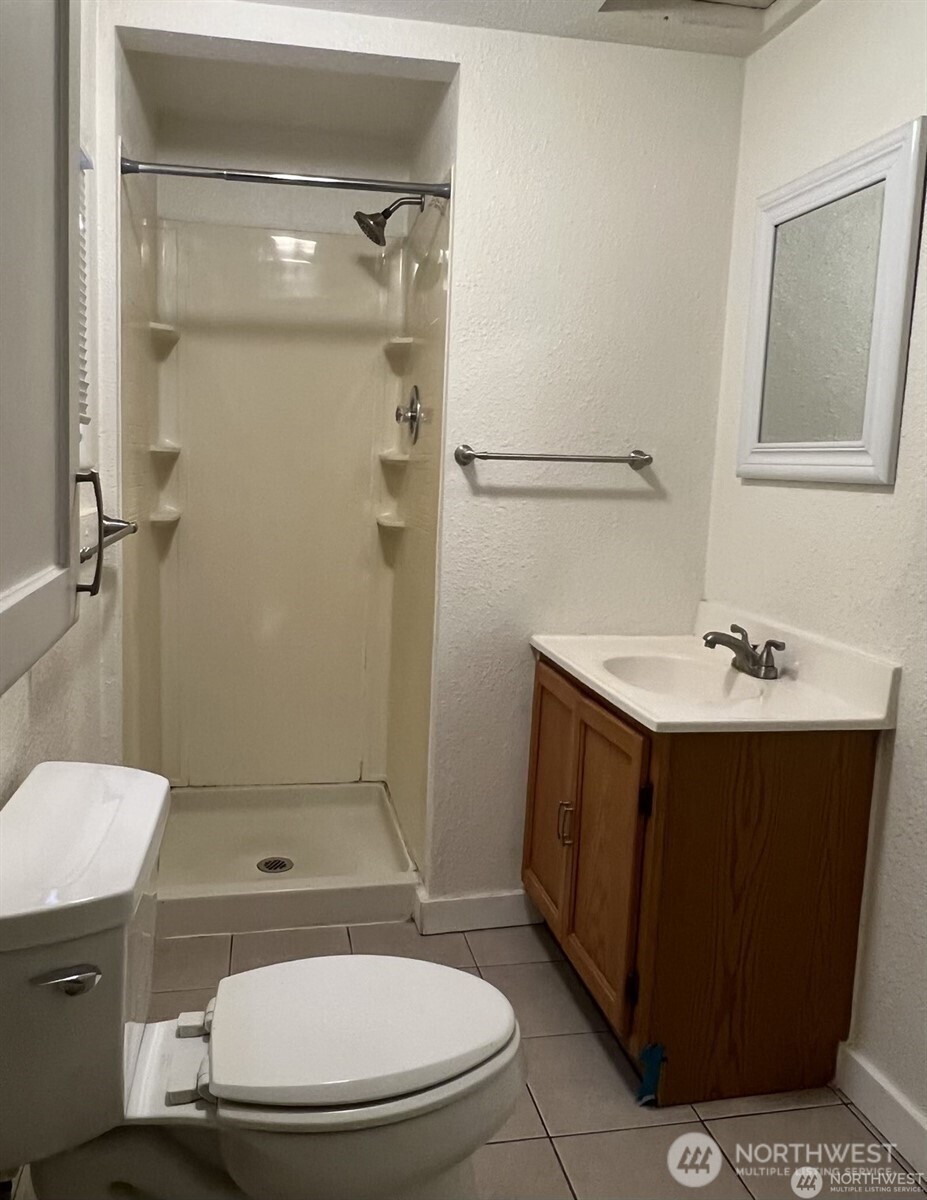 811 & 813 E Fairhaven Avenue Property Photo 14