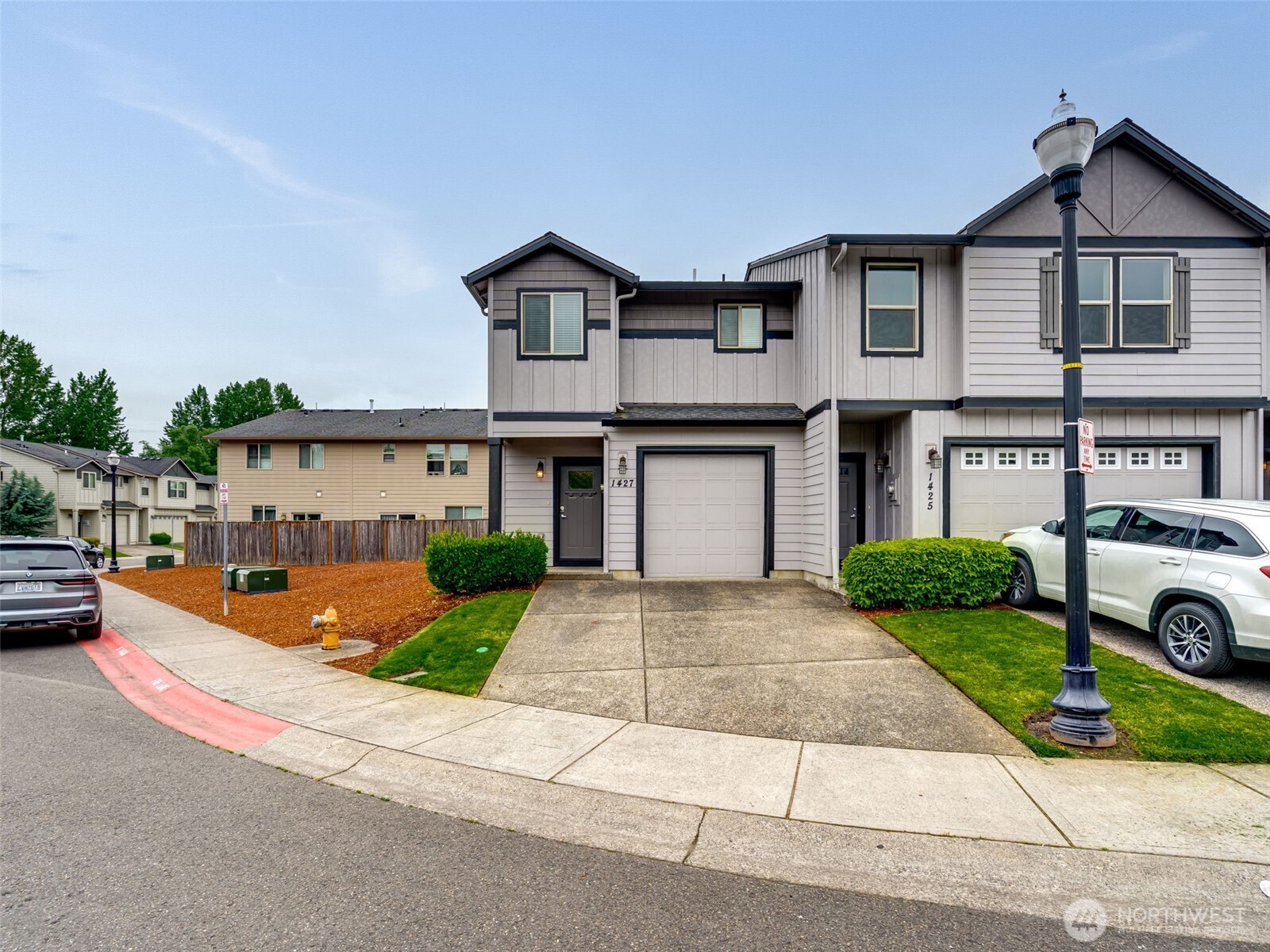 1427 Ne 83rd Drive Property Photo 2