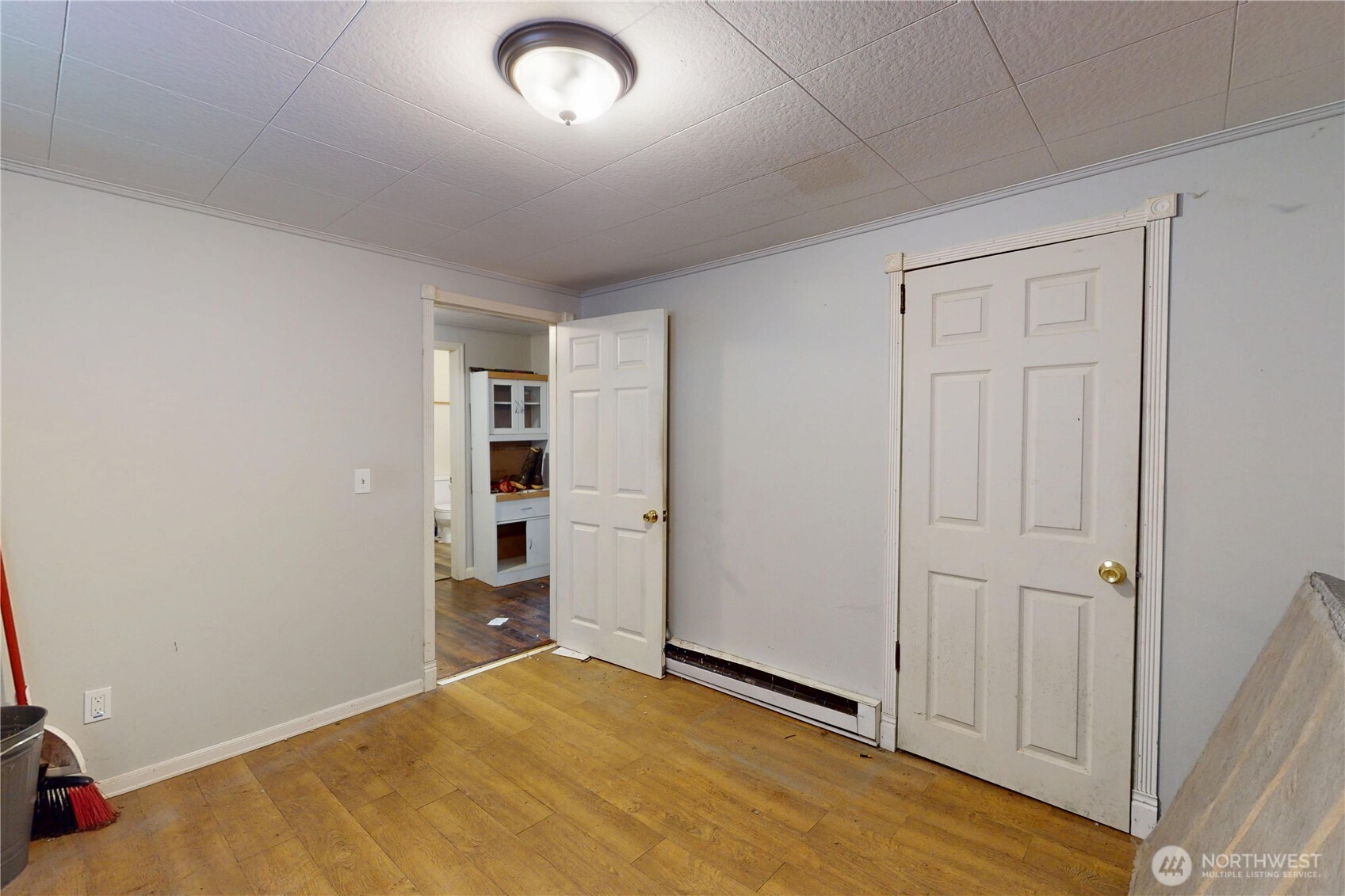 1516 Riddell Street Property Photo 13