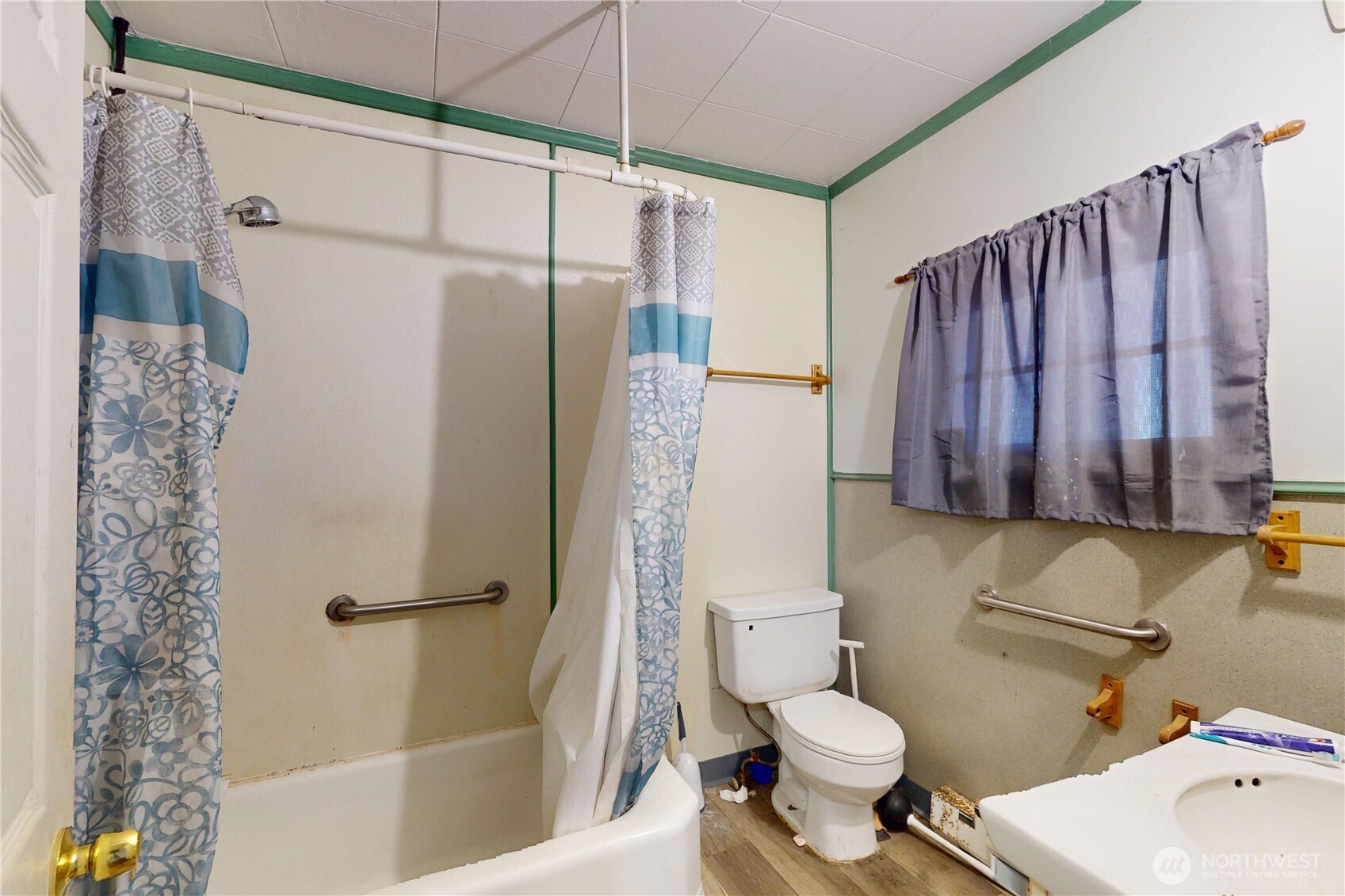1516 Riddell Street Property Photo 15
