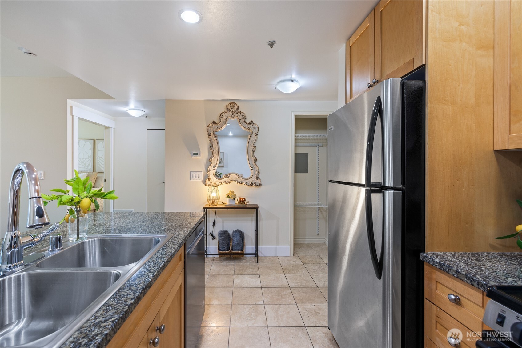 1420 Terry Avenue 607 Property Photo 15