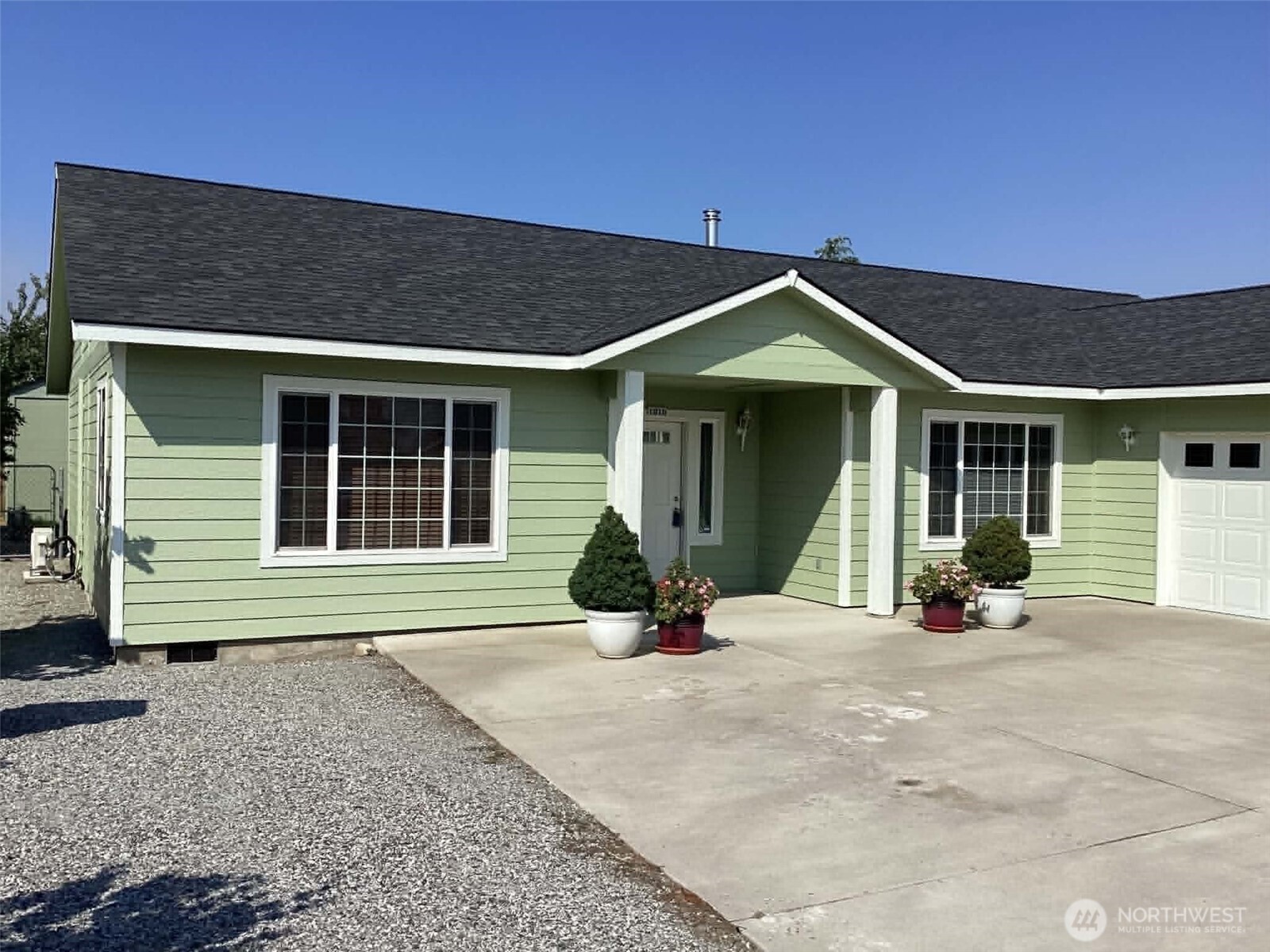 1010 Crest Loop Property Photo 6