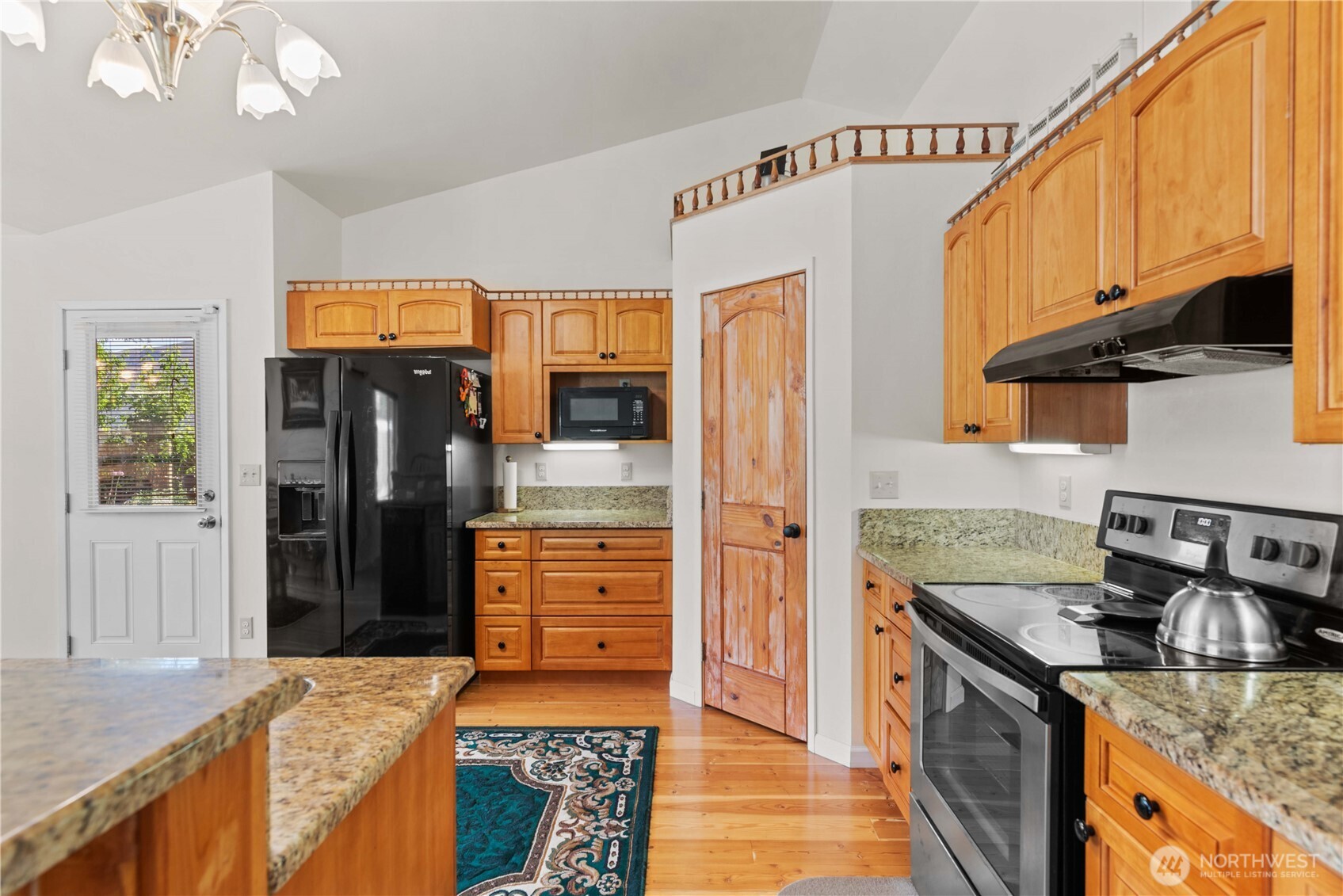 1010 Crest Loop Property Photo 24