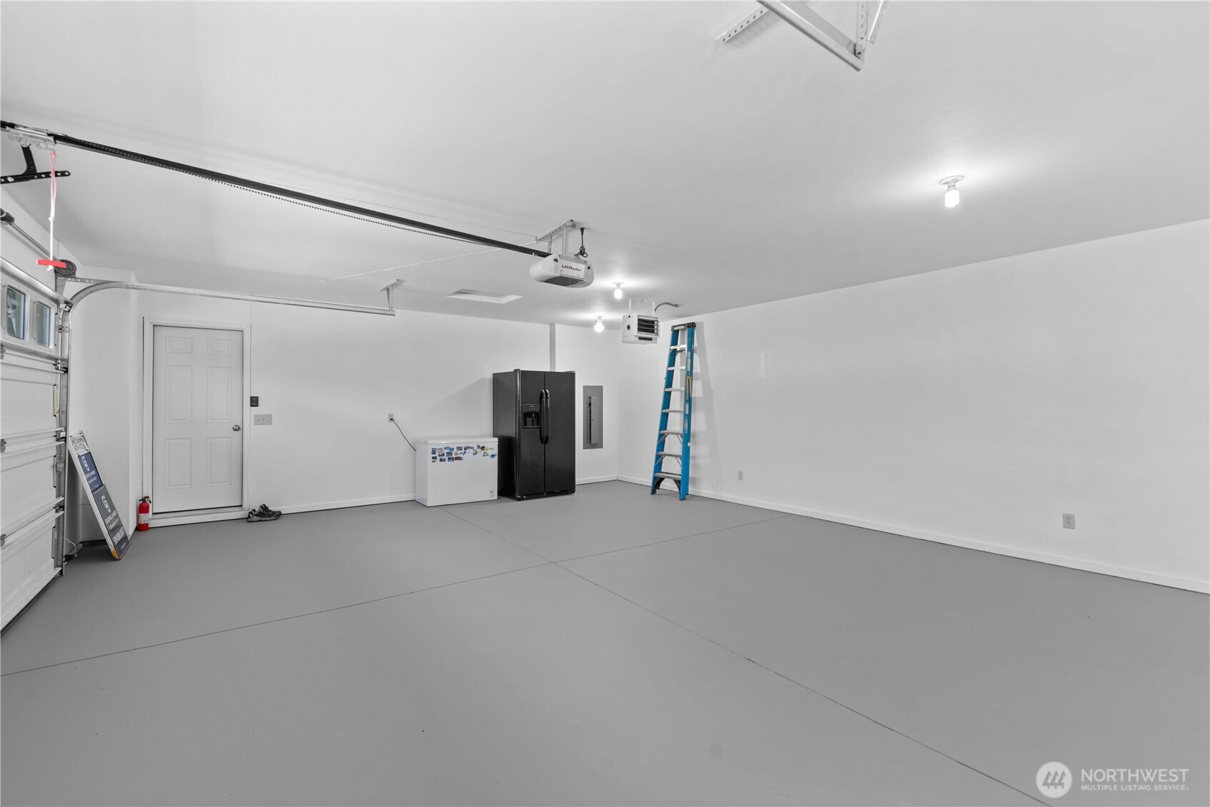 1010 Crest Loop Property Photo 31