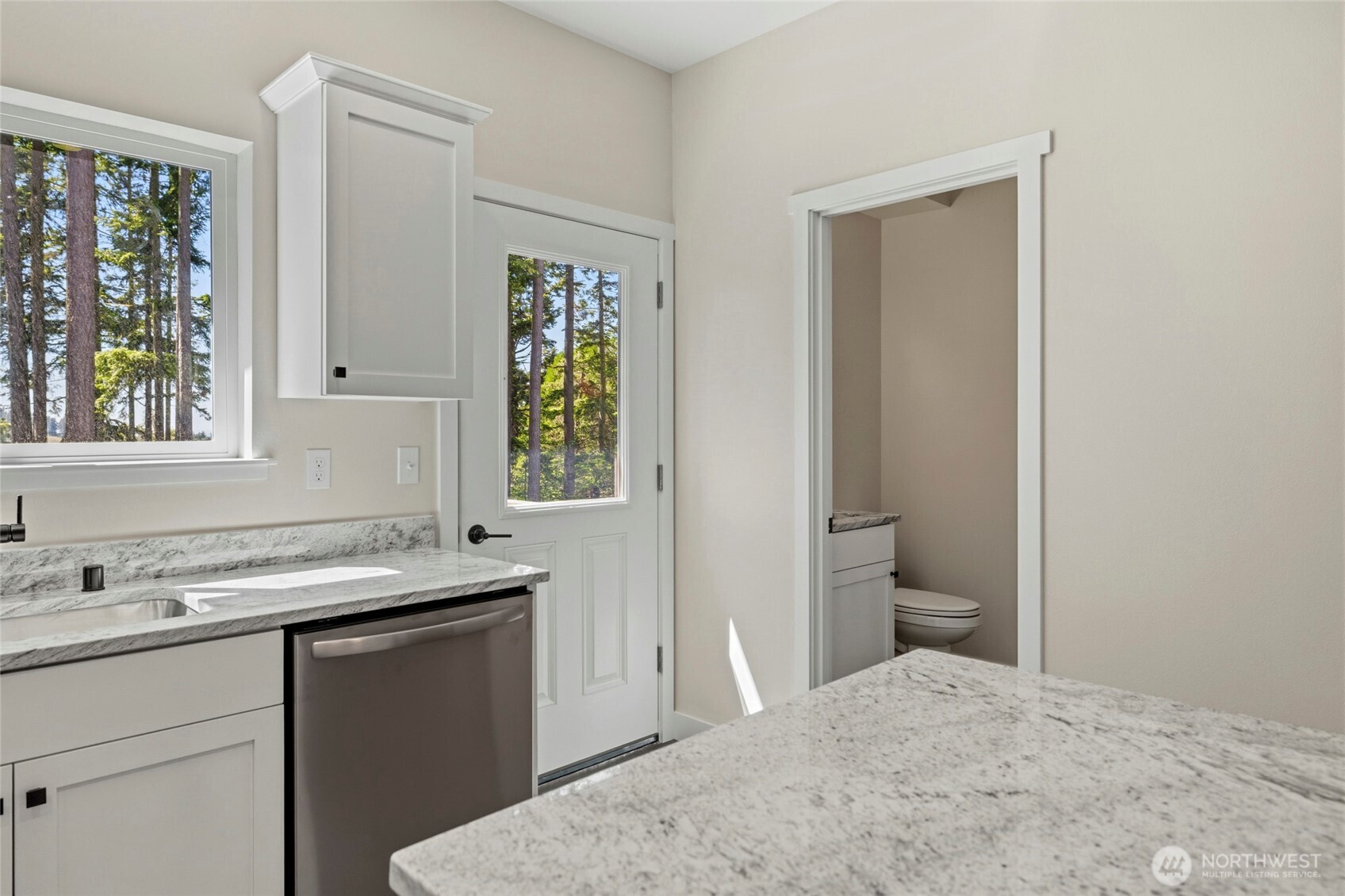 945 Nw Heller Street C2 Property Photo 16