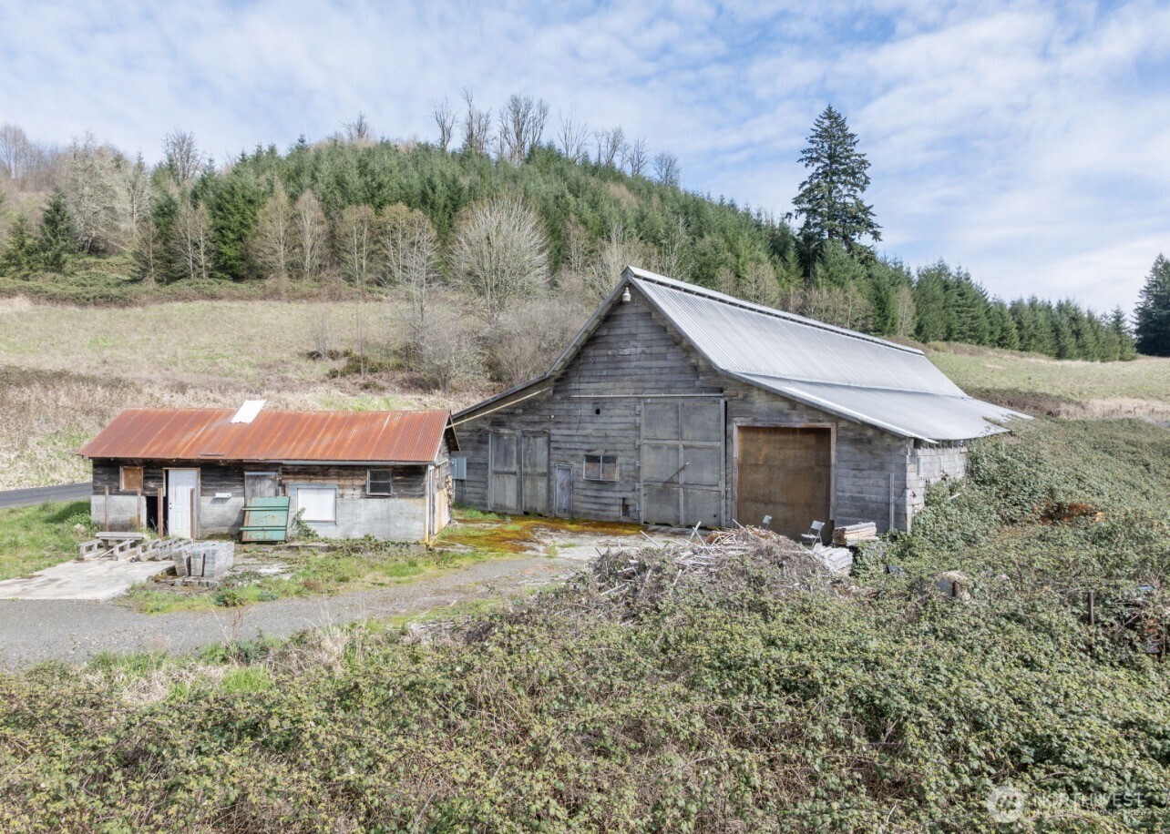 284 Jarvis Road Property Photo 2