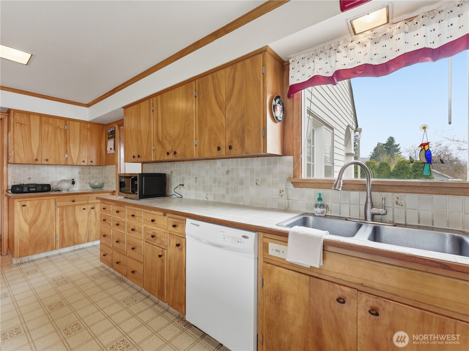 106 N Franklin Avenue Property Photo 10