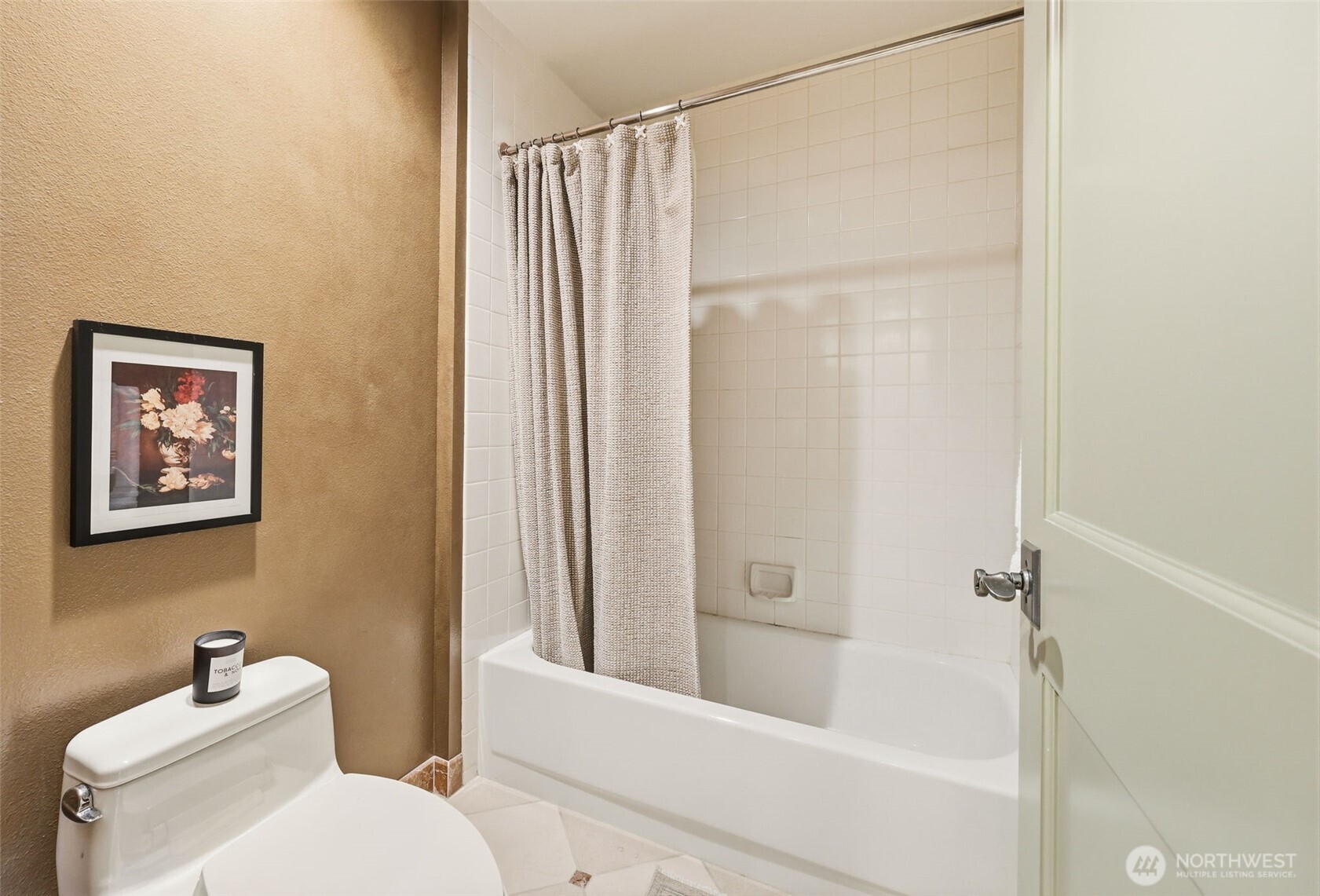 2030 Western Avenue 614 Property Photo 26