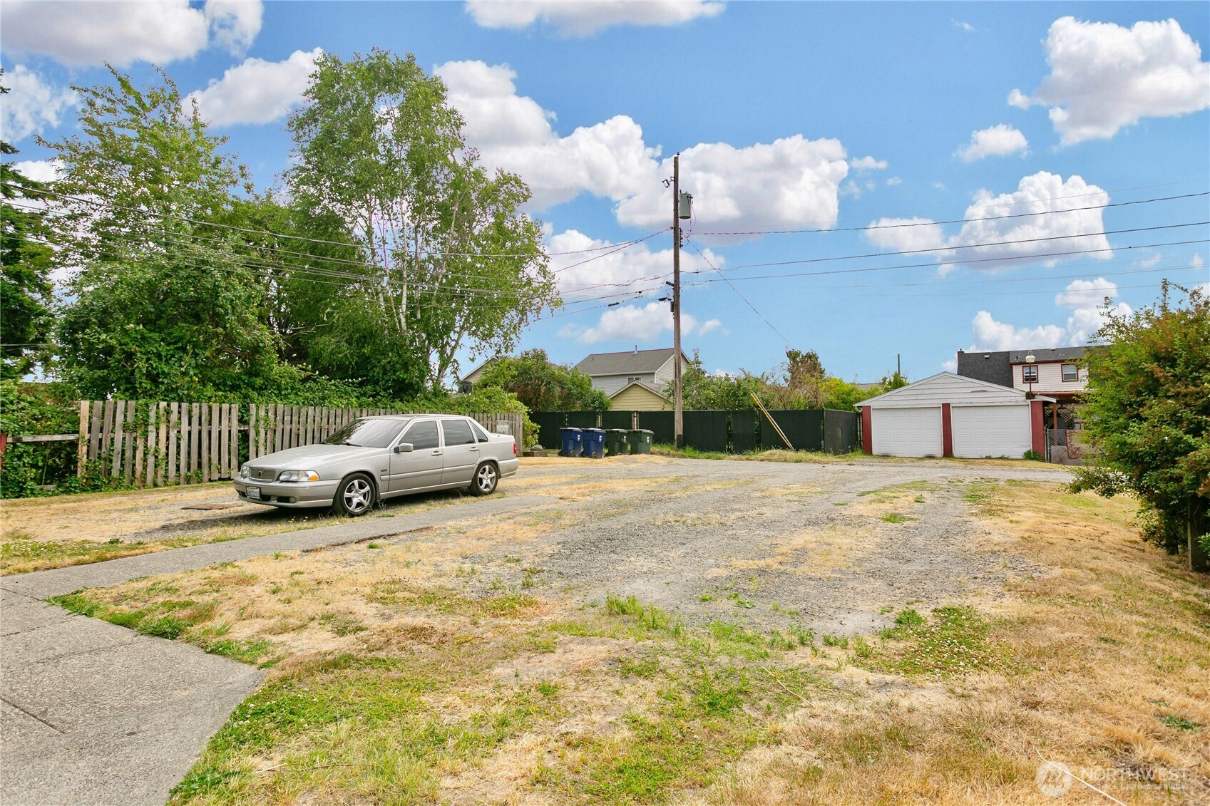 3572 3574 E F Street Property Photo 25