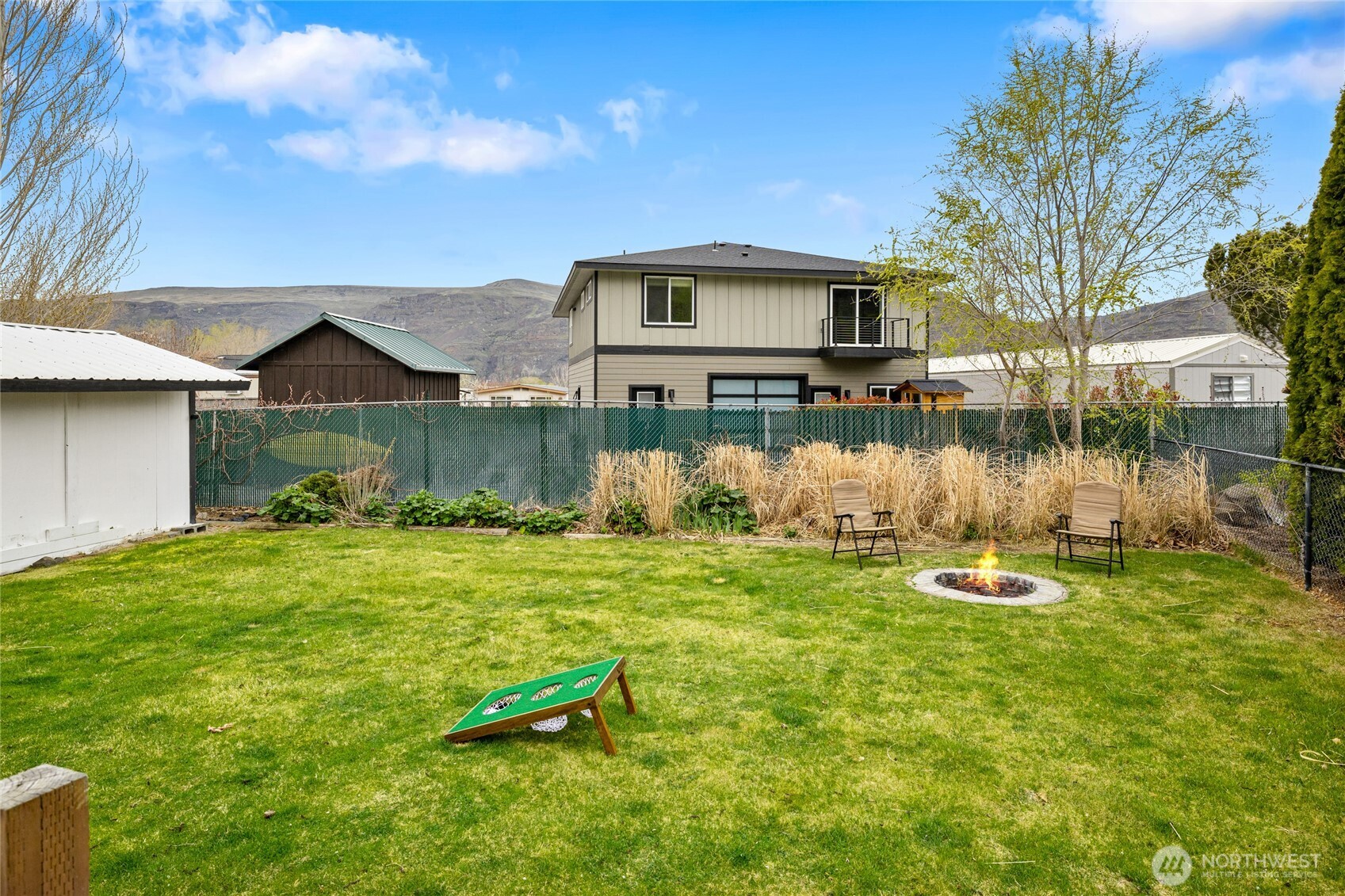 670 Sw Section Avenue Property Photo 15