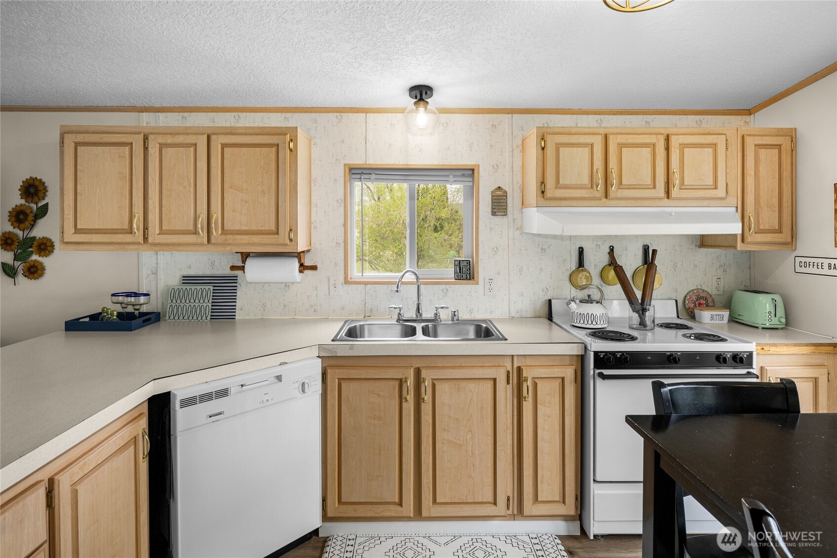 670 Sw Section Avenue Property Photo 17