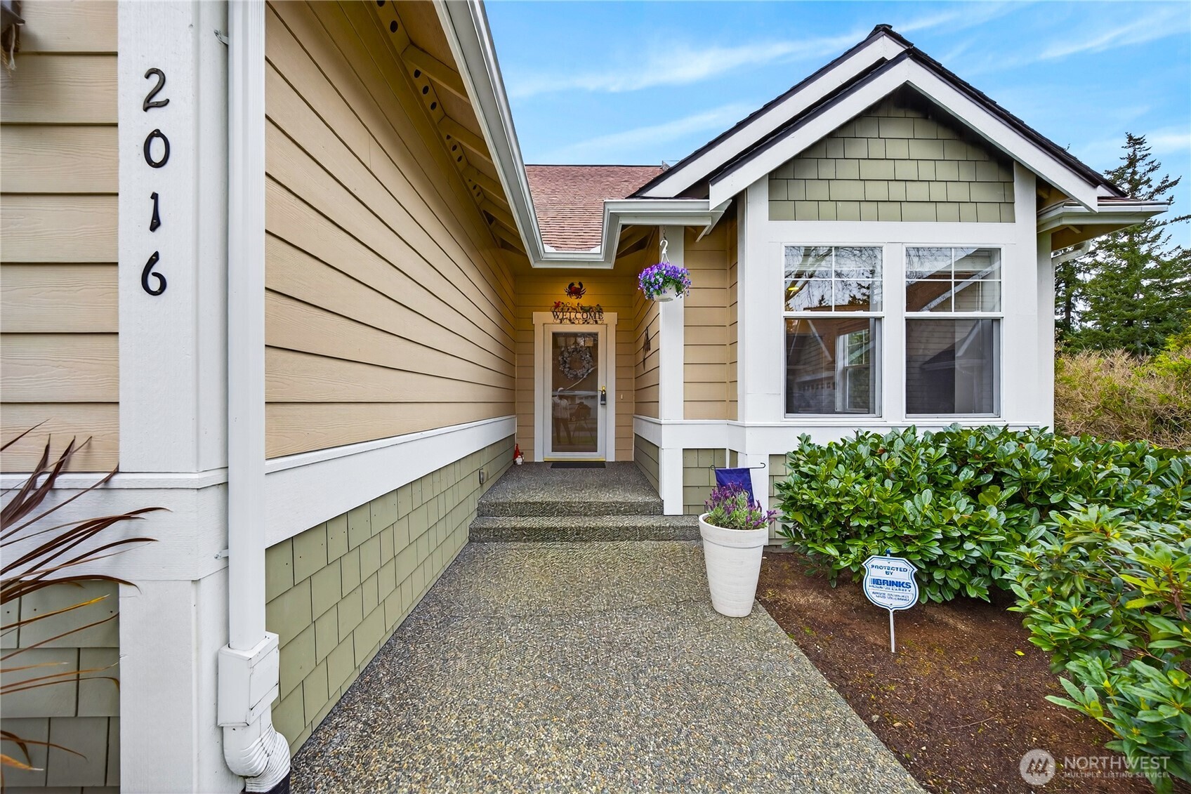 2016 Cascade Court Property Photo 2
