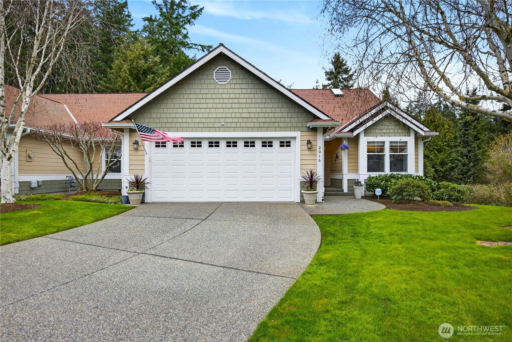2016 Cascade Court Property Photo 3