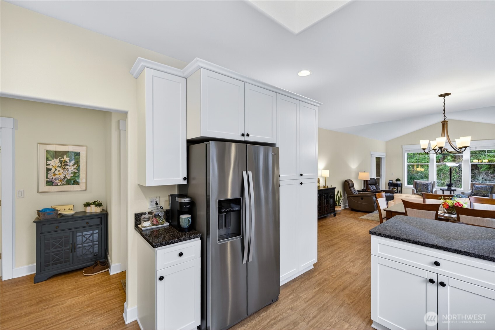 2016 Cascade Court Property Photo 8