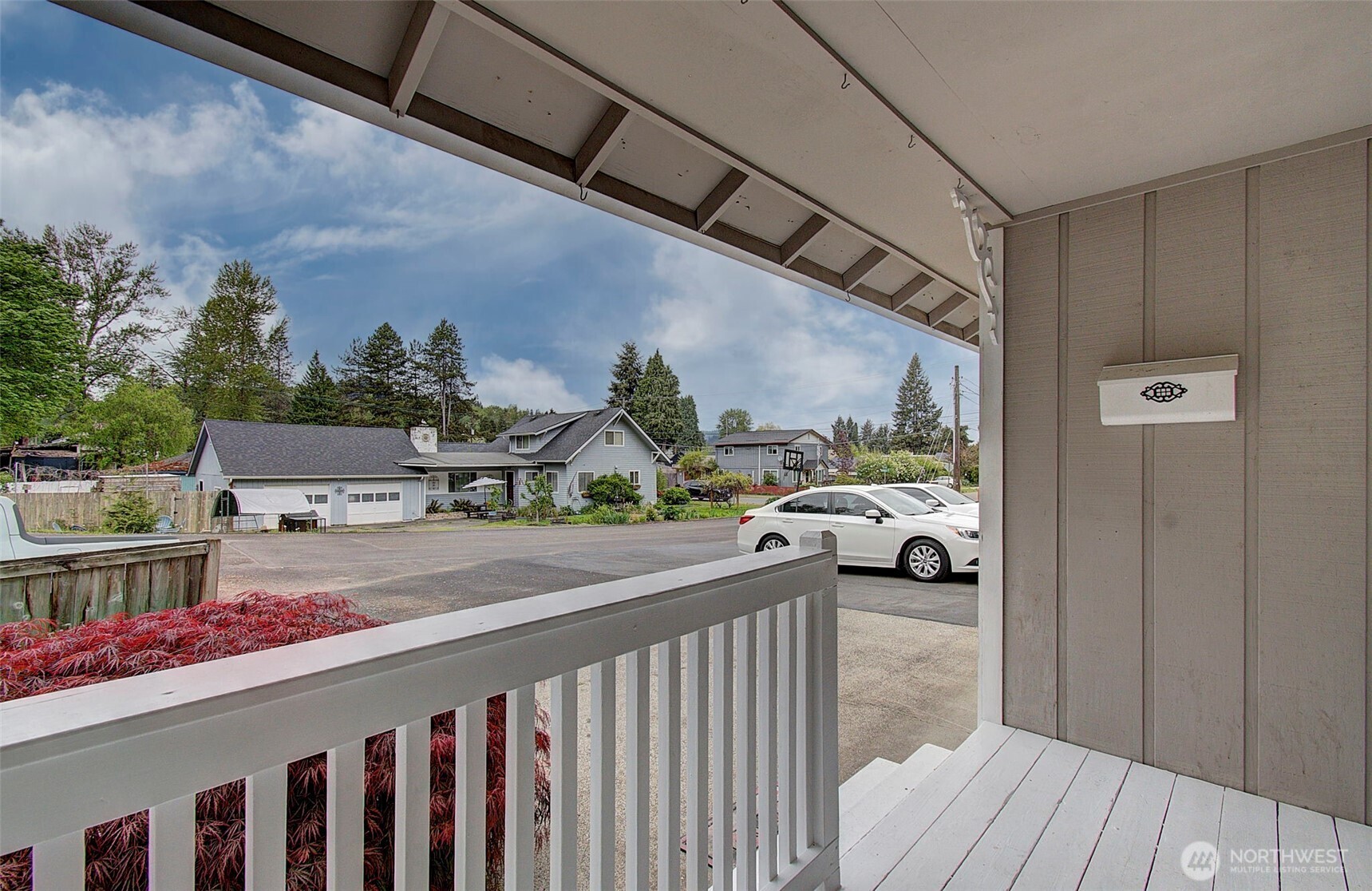 616 N 4th Avenue Property Photo 3