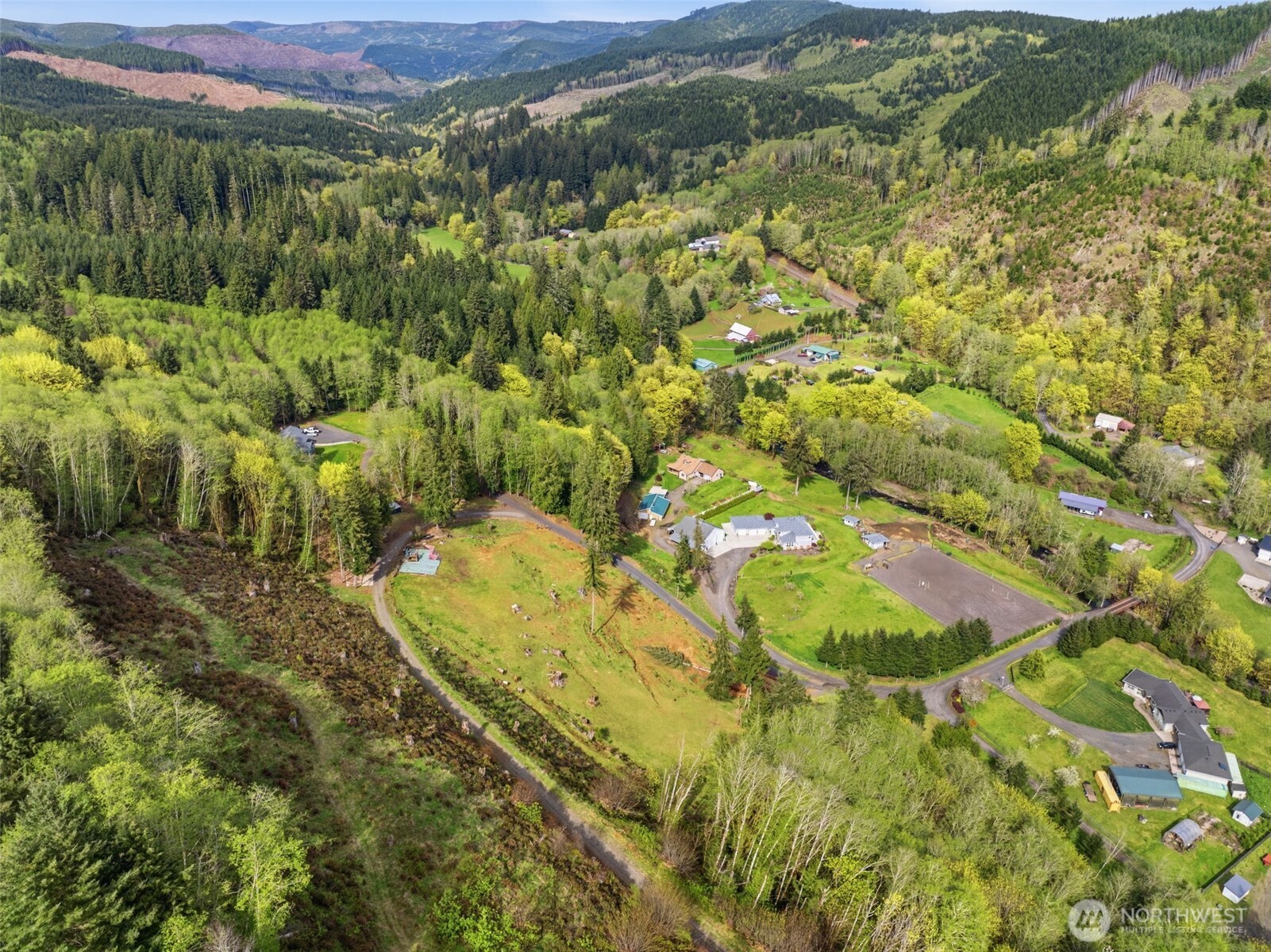 505 Apple Creek Property Photo 2