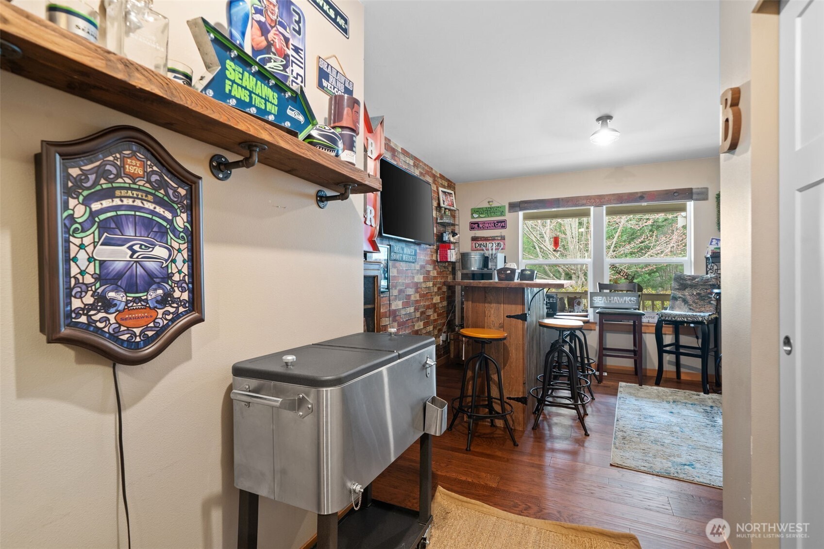8992 Denise Place Property Photo 12