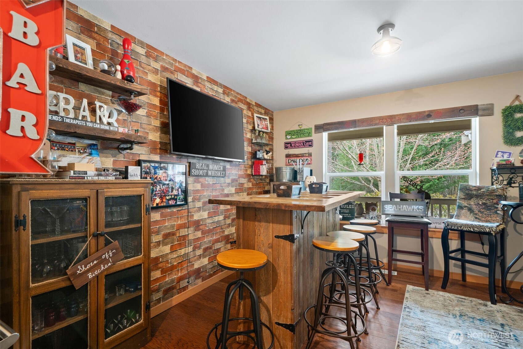 8992 Denise Place Property Photo 13