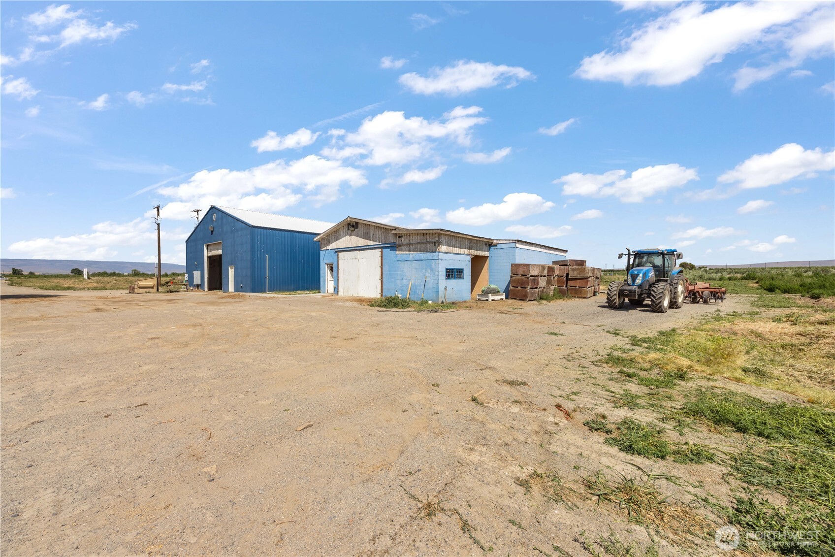7891 Rd R Property Photo 18